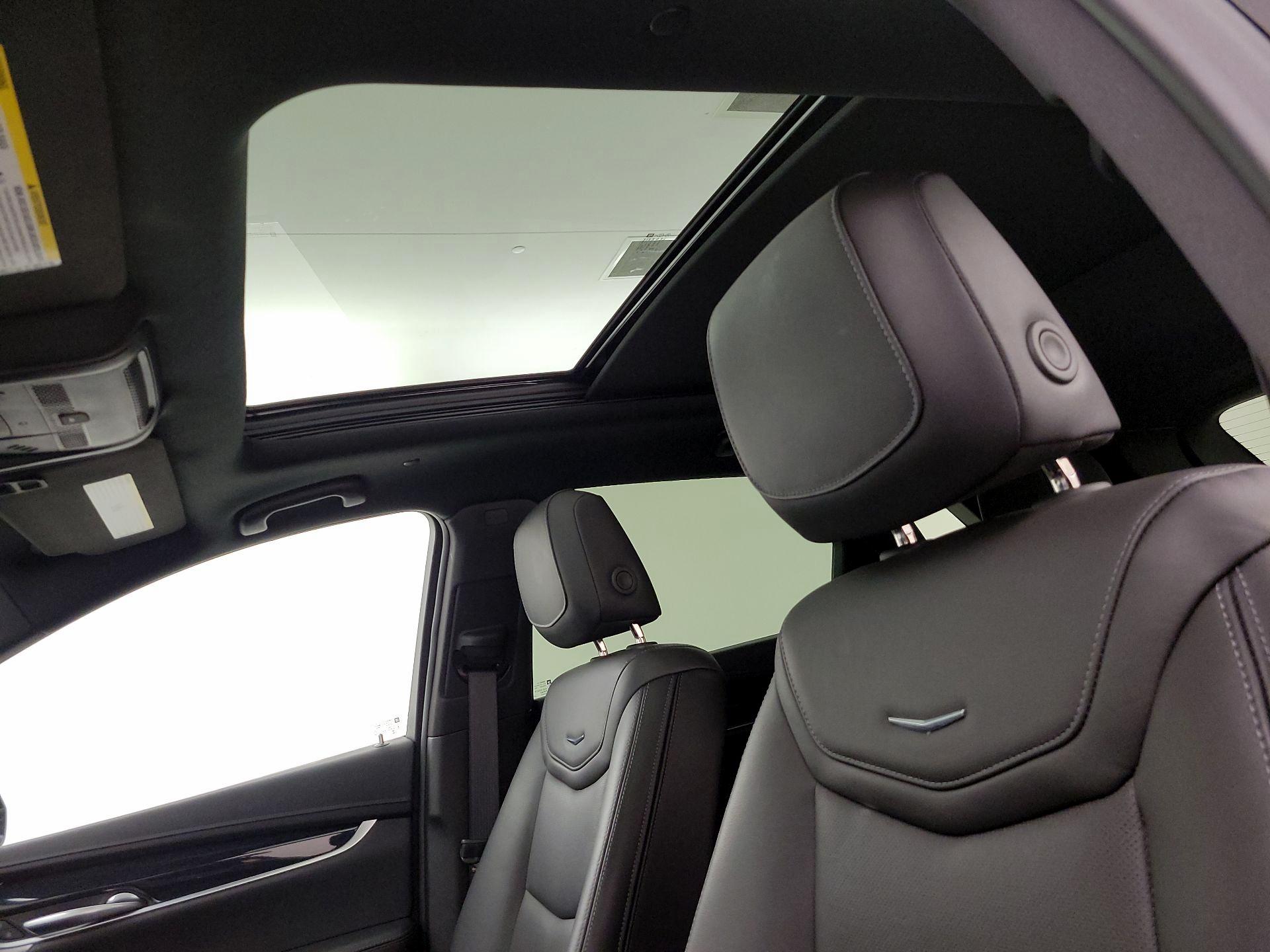 Thumbnail: 2025 Cadillac XT5 - 20