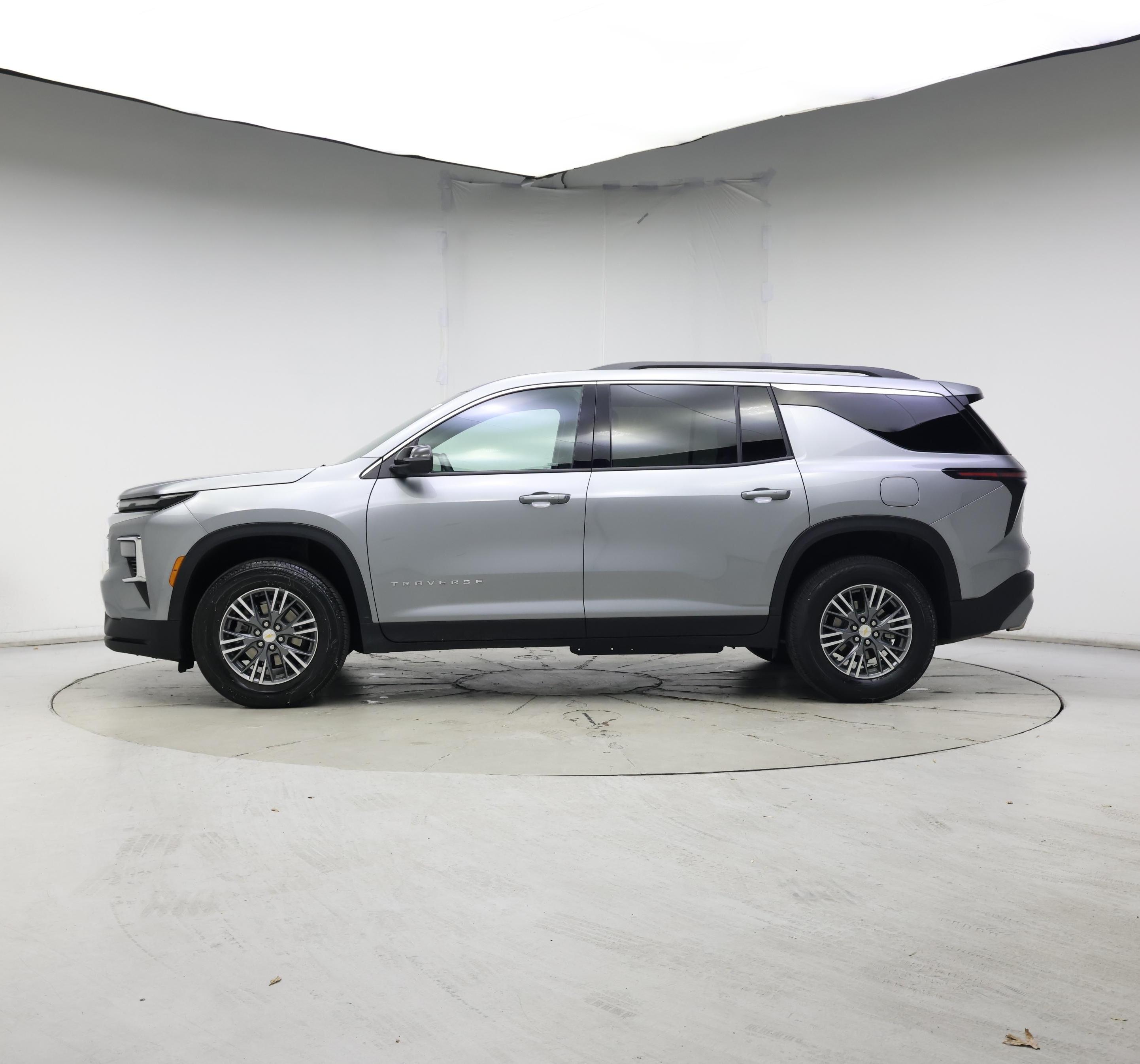 Thumbnail: 2025 Chevrolet Traverse - 3