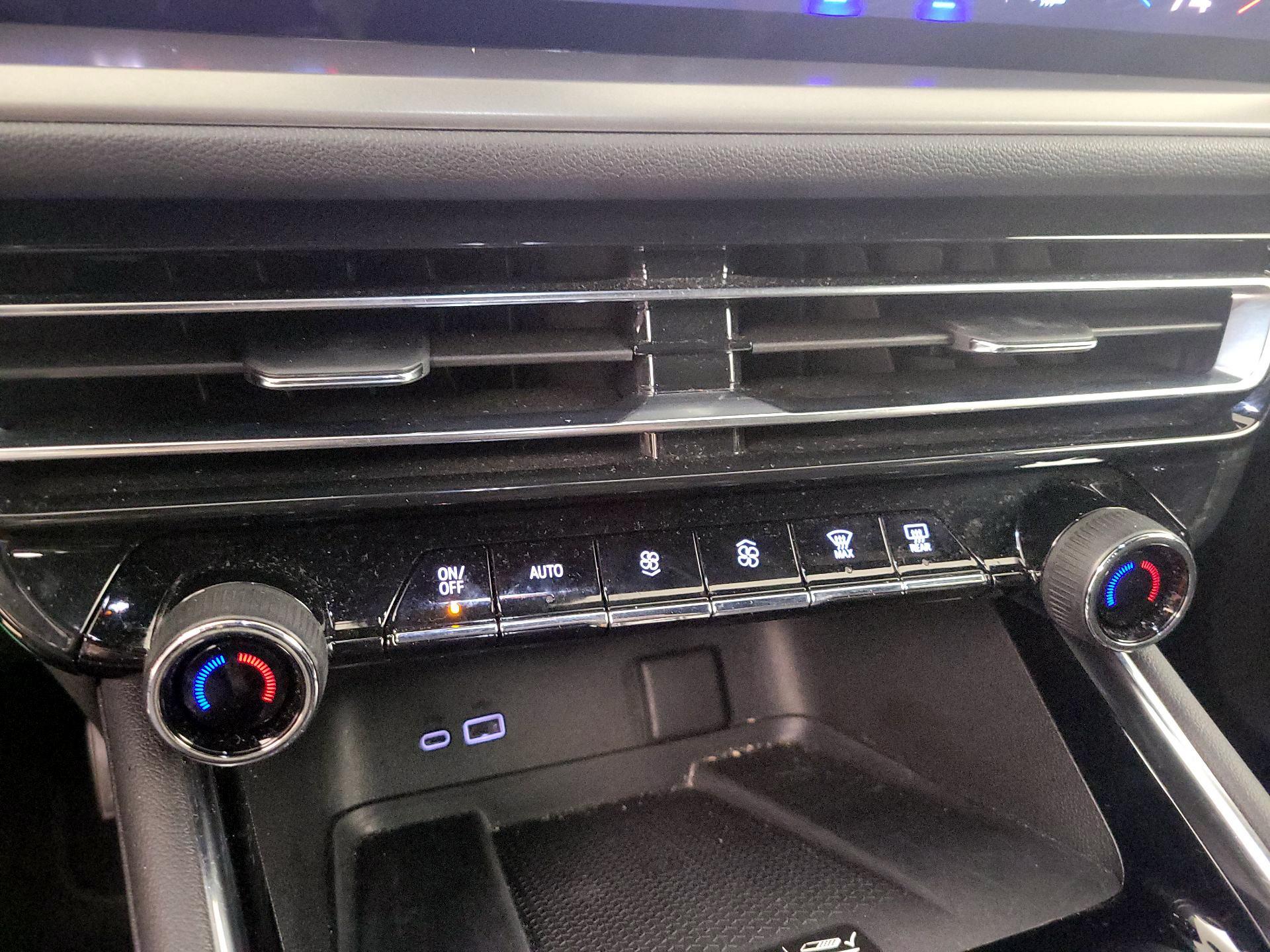 Thumbnail: 2025 Chevrolet Traverse - 17