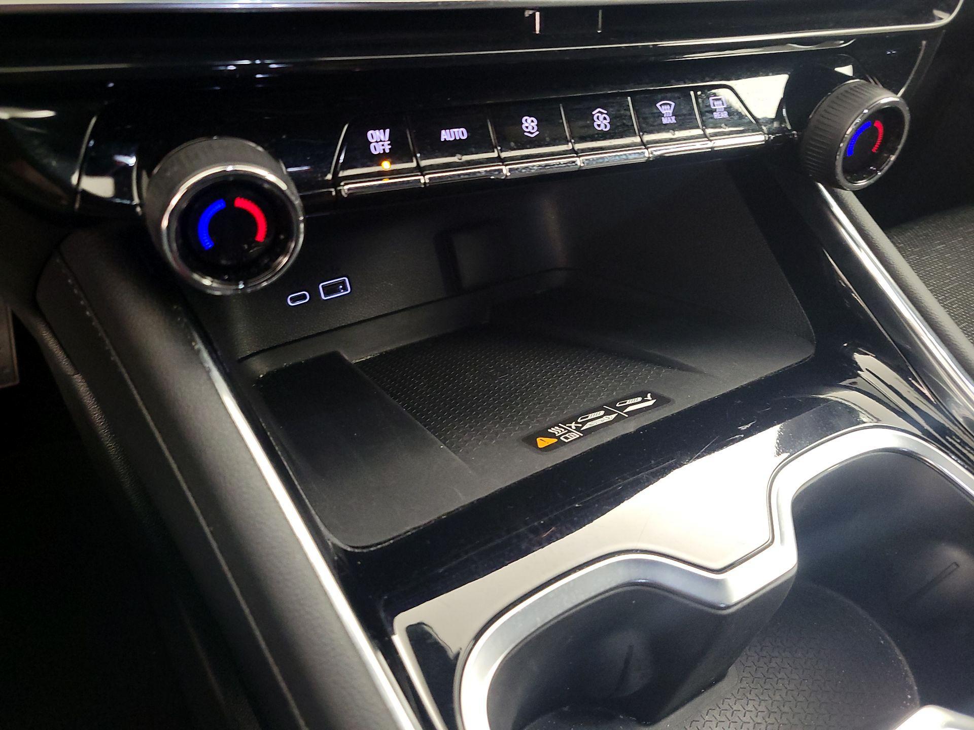 Thumbnail: 2025 Chevrolet Traverse - 16