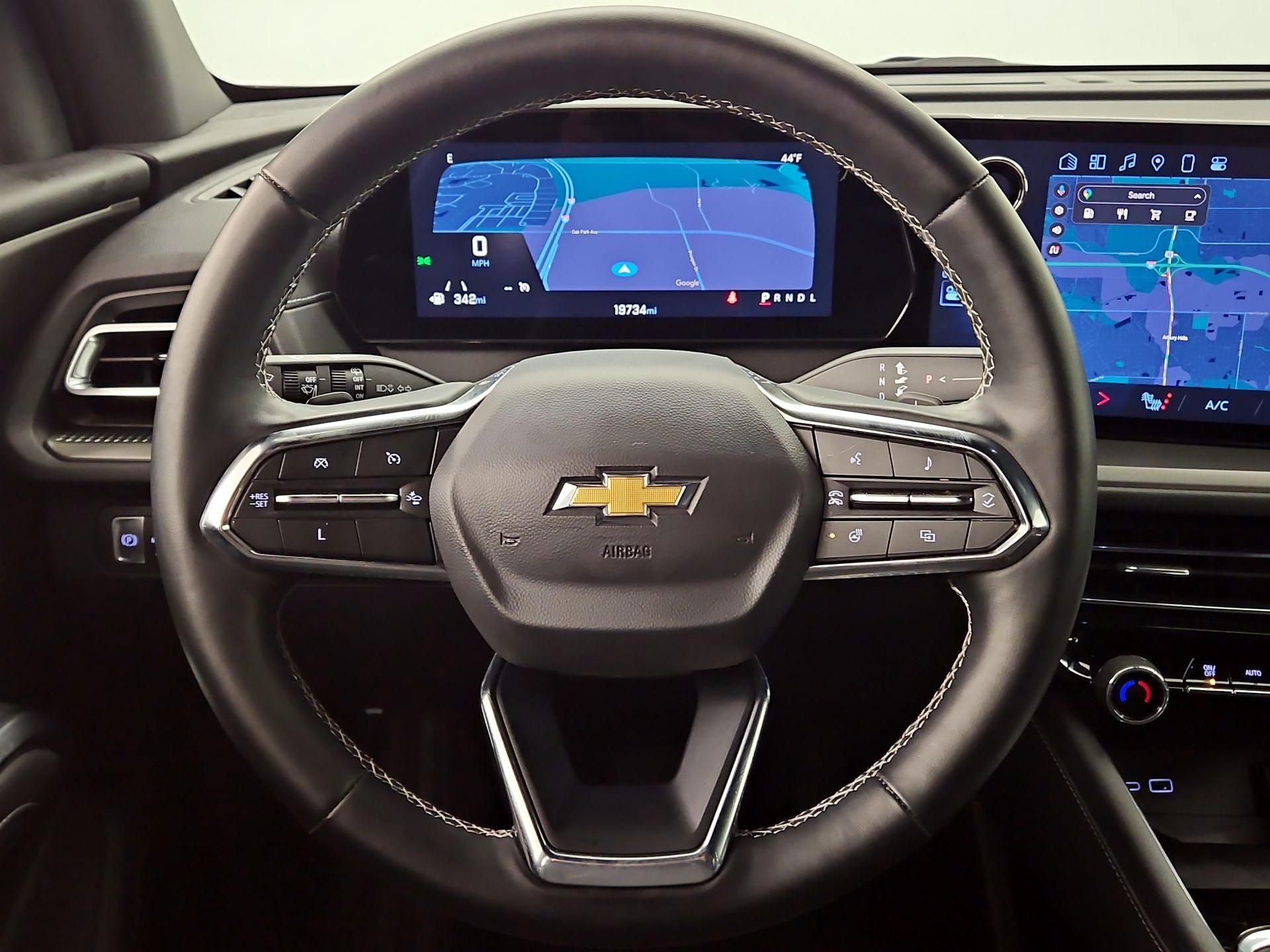 Thumbnail: 2025 Chevrolet Traverse - 10