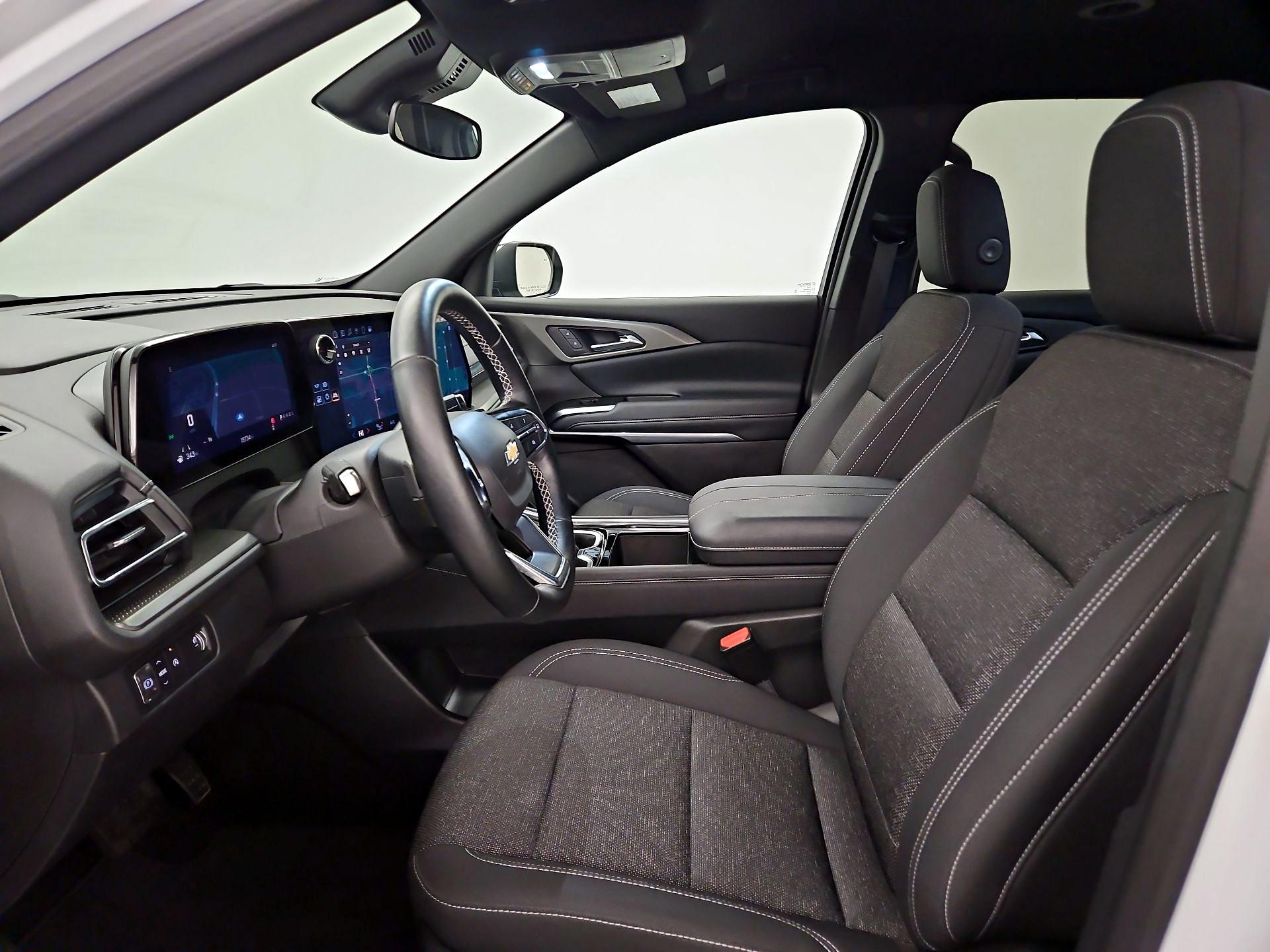 Thumbnail: 2025 Chevrolet Traverse - 11