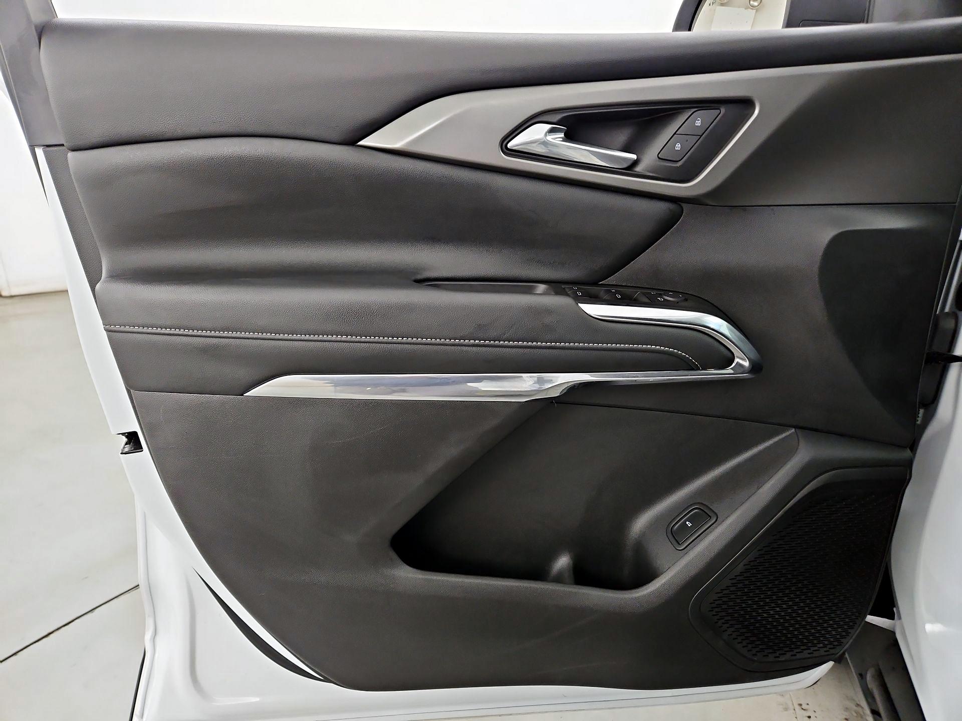 Thumbnail: 2025 Chevrolet Traverse - 12