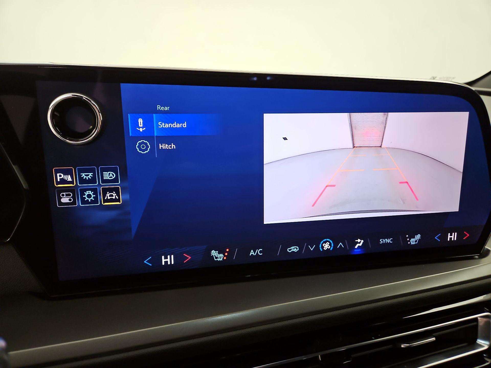 Thumbnail: 2025 Chevrolet Traverse - 15