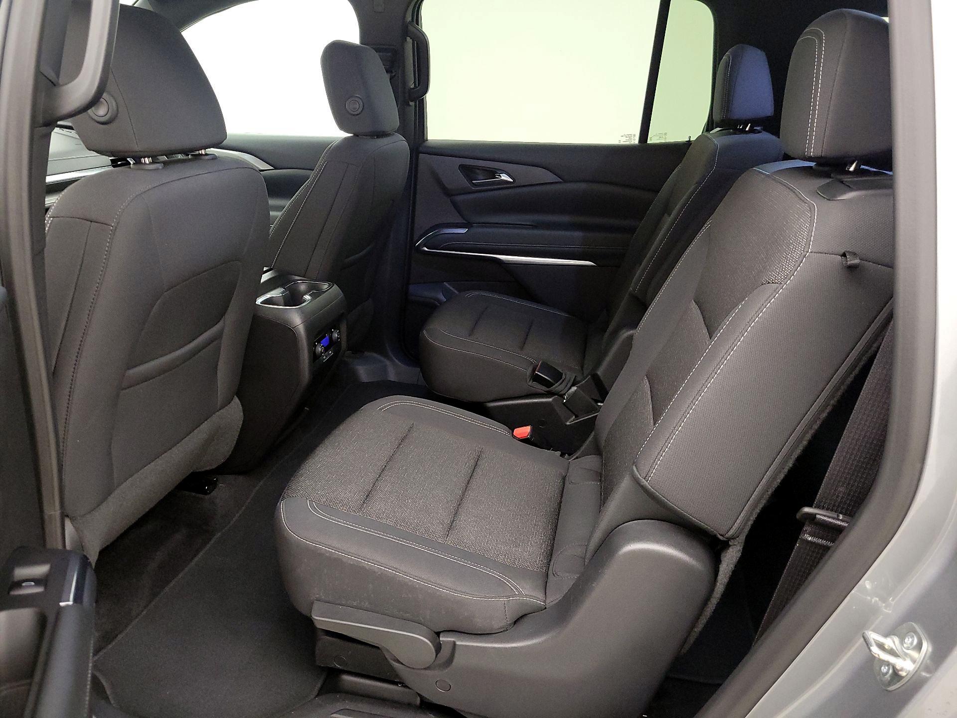 Thumbnail: 2025 Chevrolet Traverse - 19