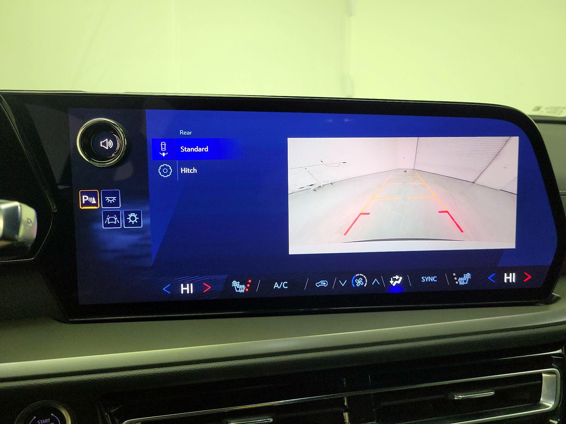 Thumbnail: 2025 Chevrolet Traverse - 14