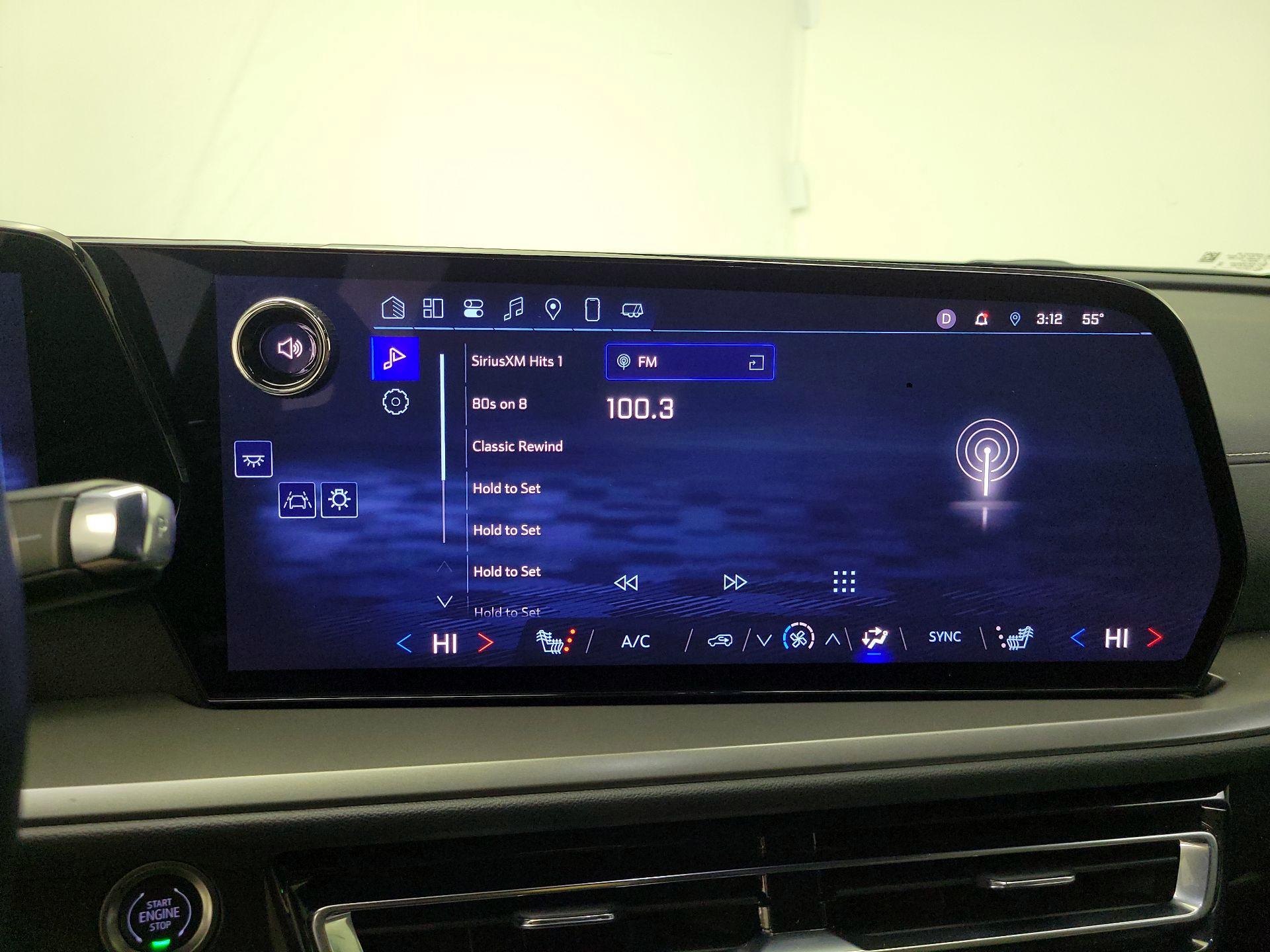 Thumbnail: 2025 Chevrolet Traverse - 15