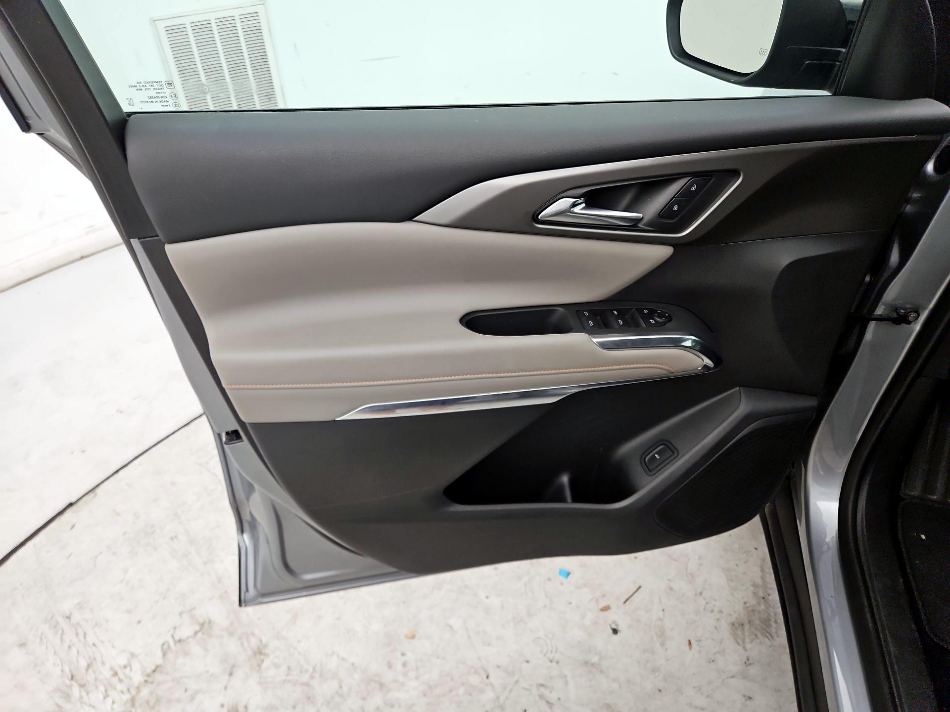 Thumbnail: 2025 Chevrolet Traverse - 12