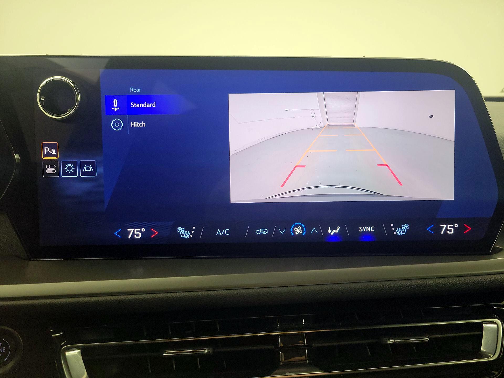 Thumbnail: 2025 Chevrolet Traverse - 14