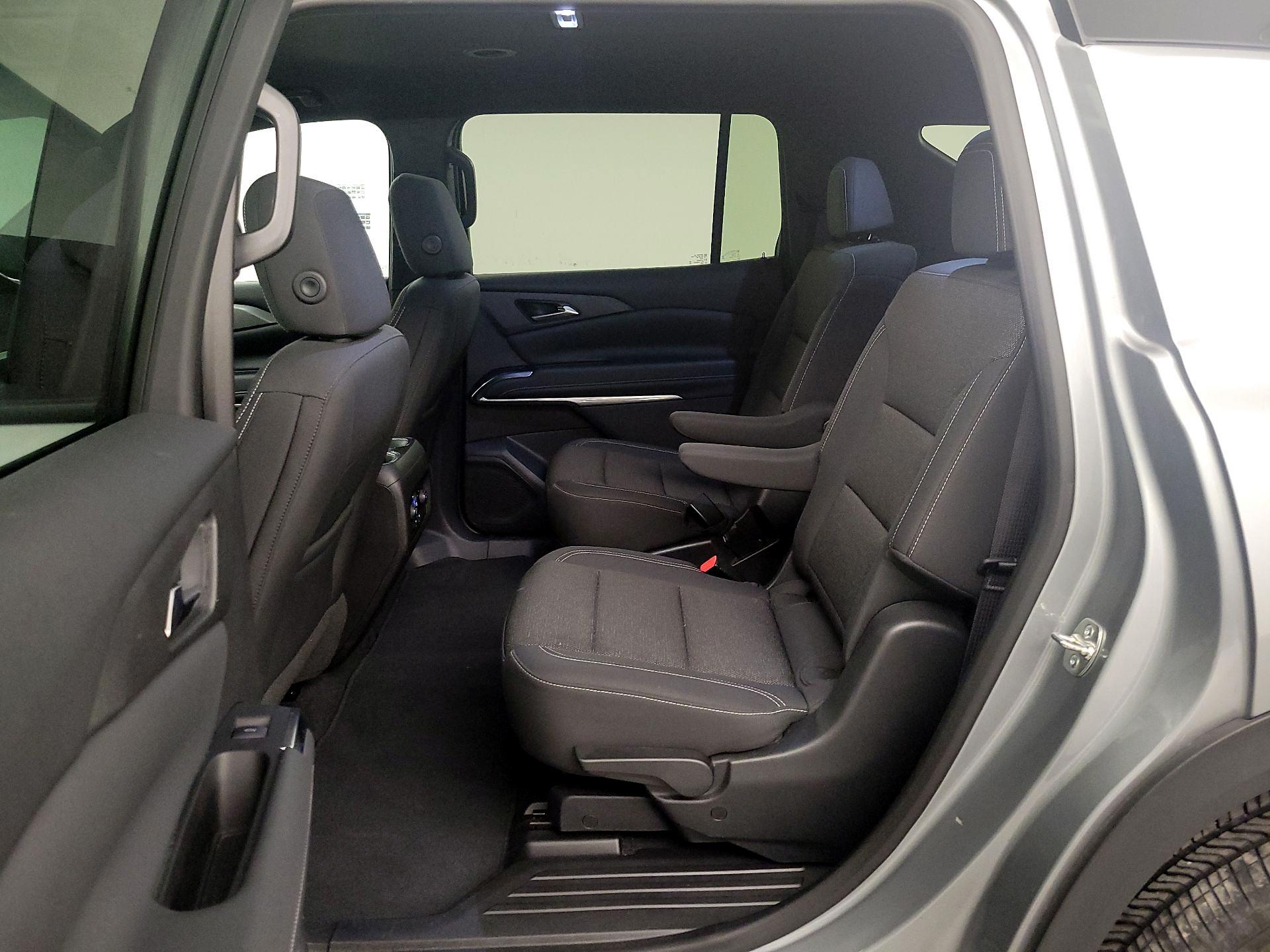 Thumbnail: 2025 Chevrolet Traverse - 19