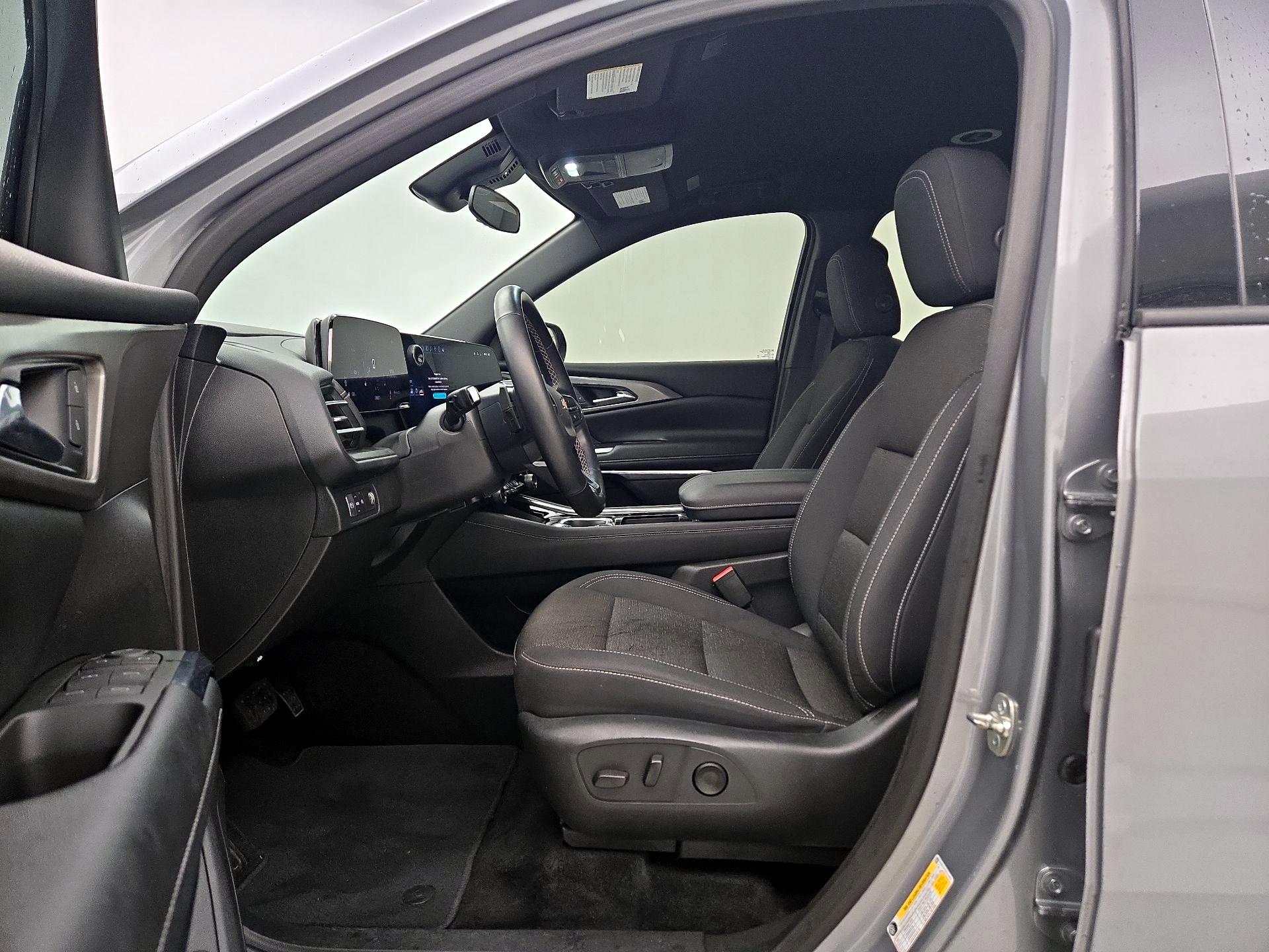 Thumbnail: 2025 Chevrolet Traverse - 11