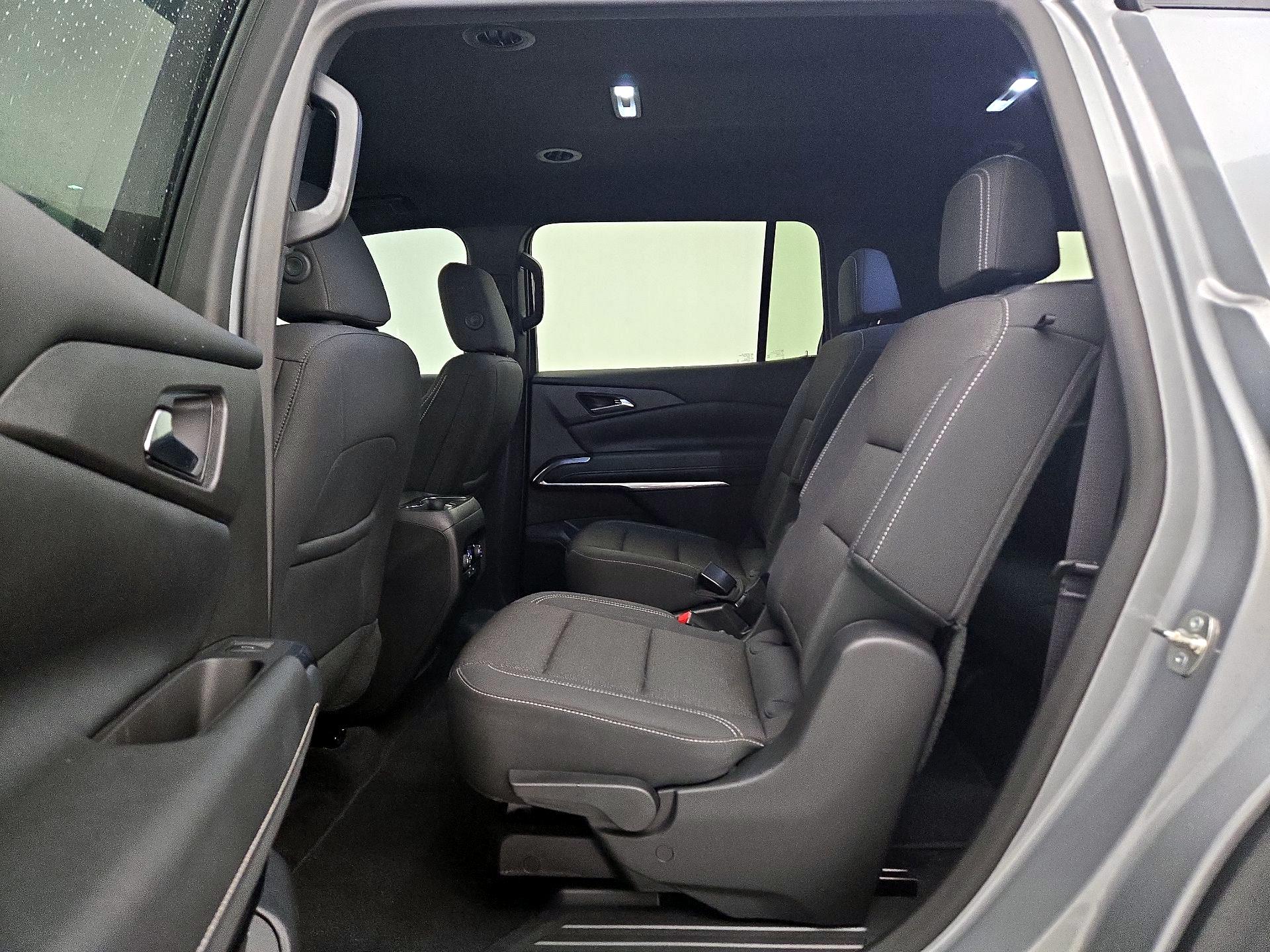 Thumbnail: 2025 Chevrolet Traverse - 19