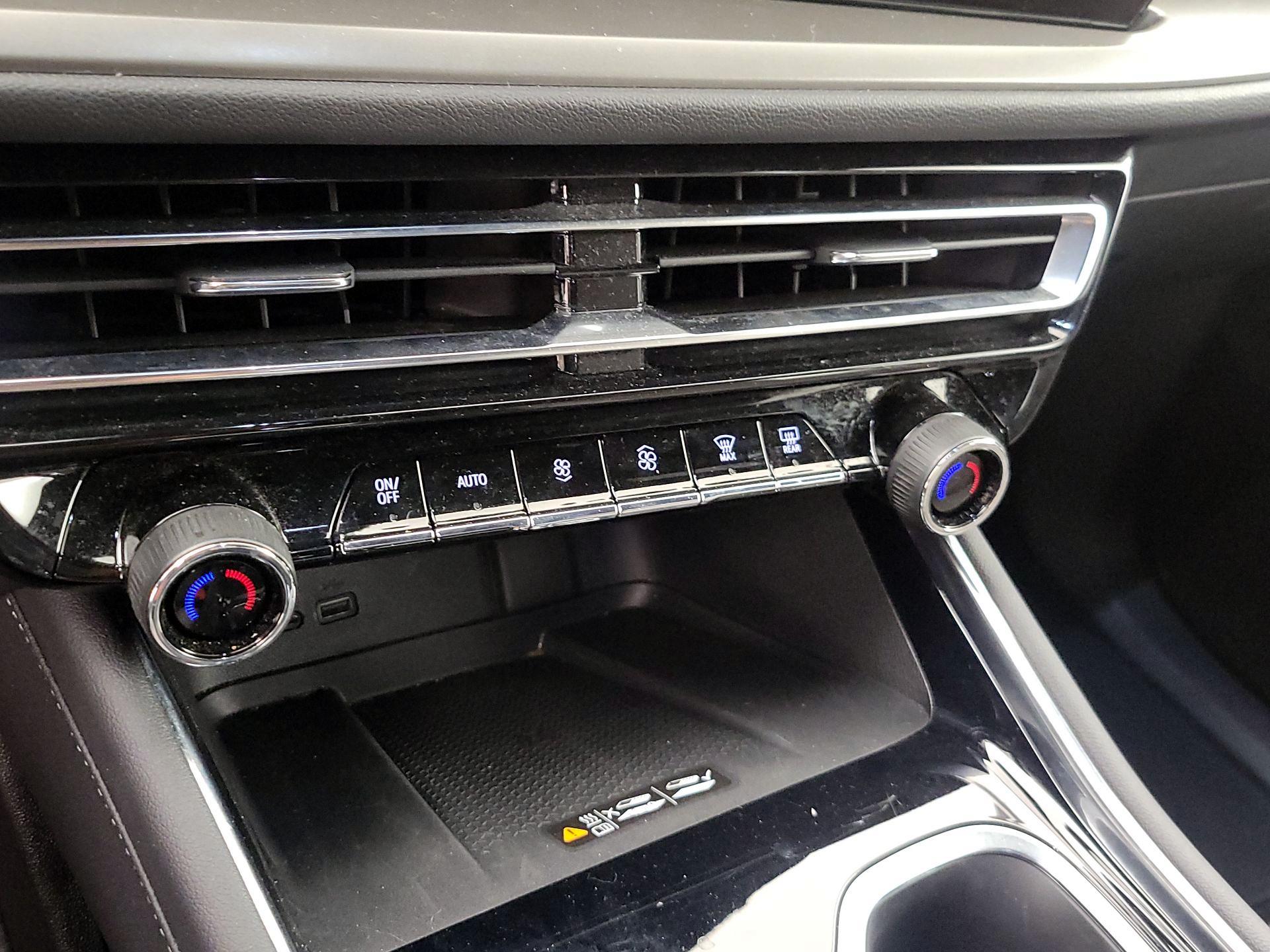 Thumbnail: 2025 Chevrolet Traverse - 17