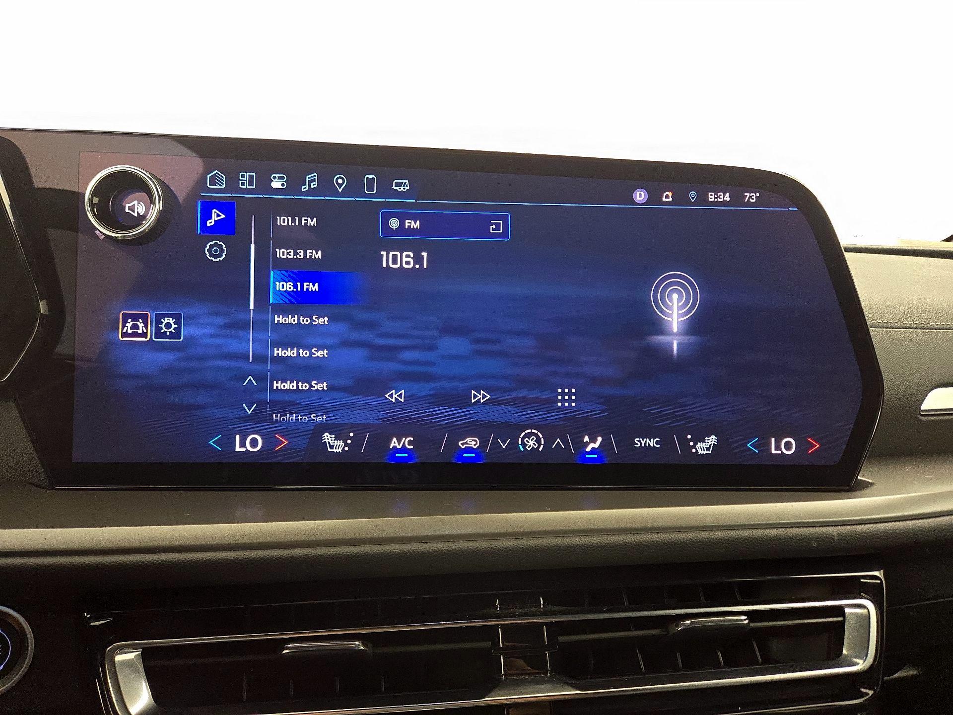 Thumbnail: 2025 Chevrolet Traverse - 16