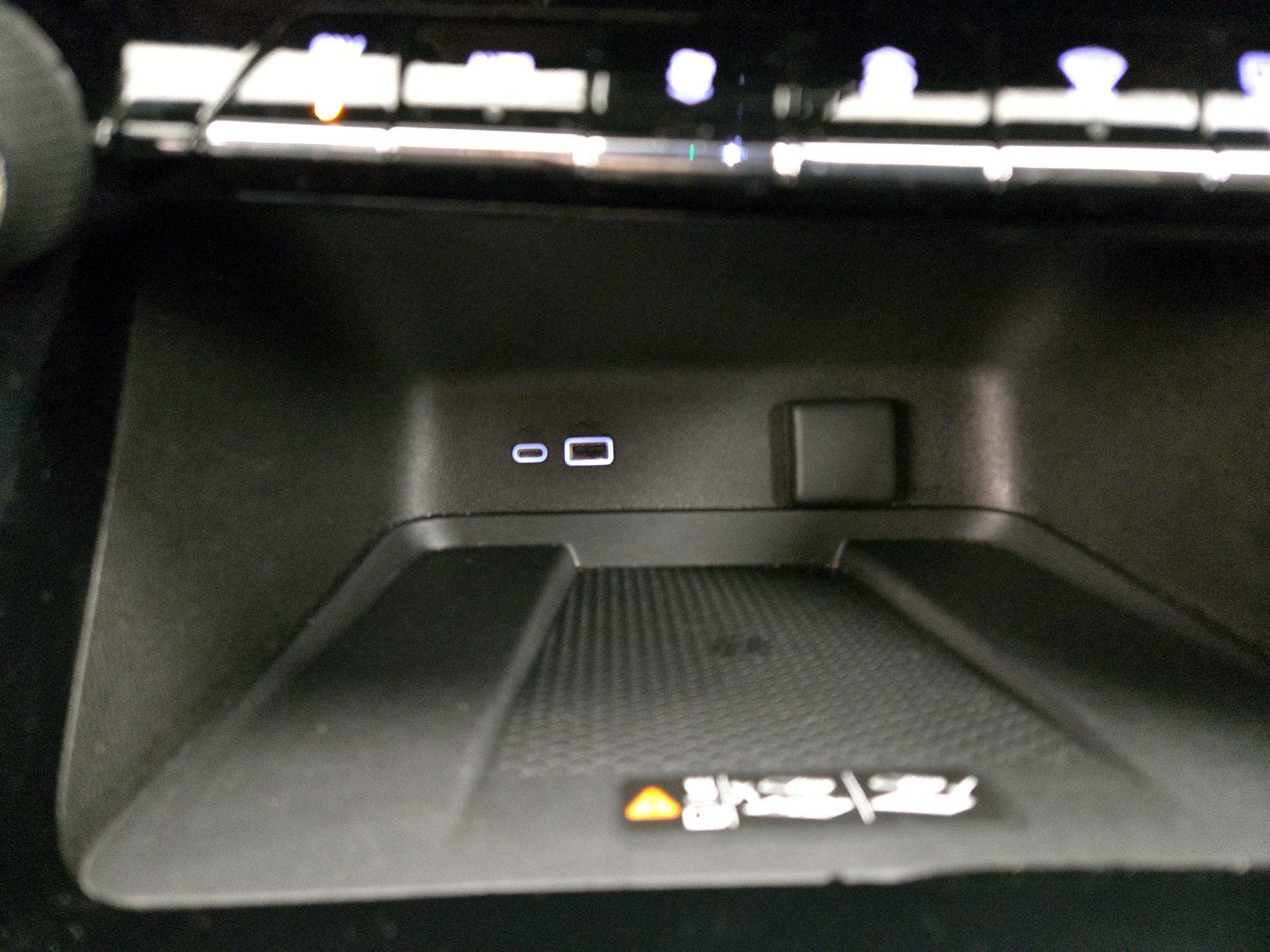 Thumbnail: 2025 Chevrolet Traverse - 19