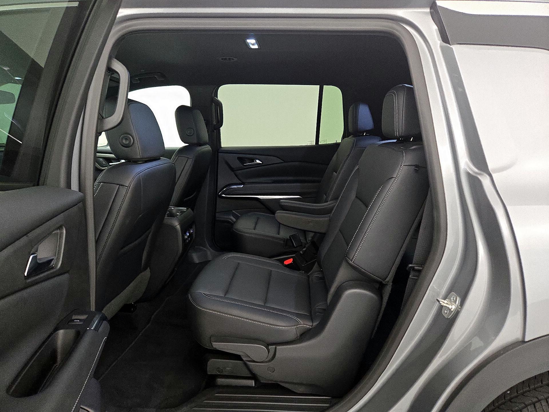 Thumbnail: 2025 Chevrolet Traverse - 20