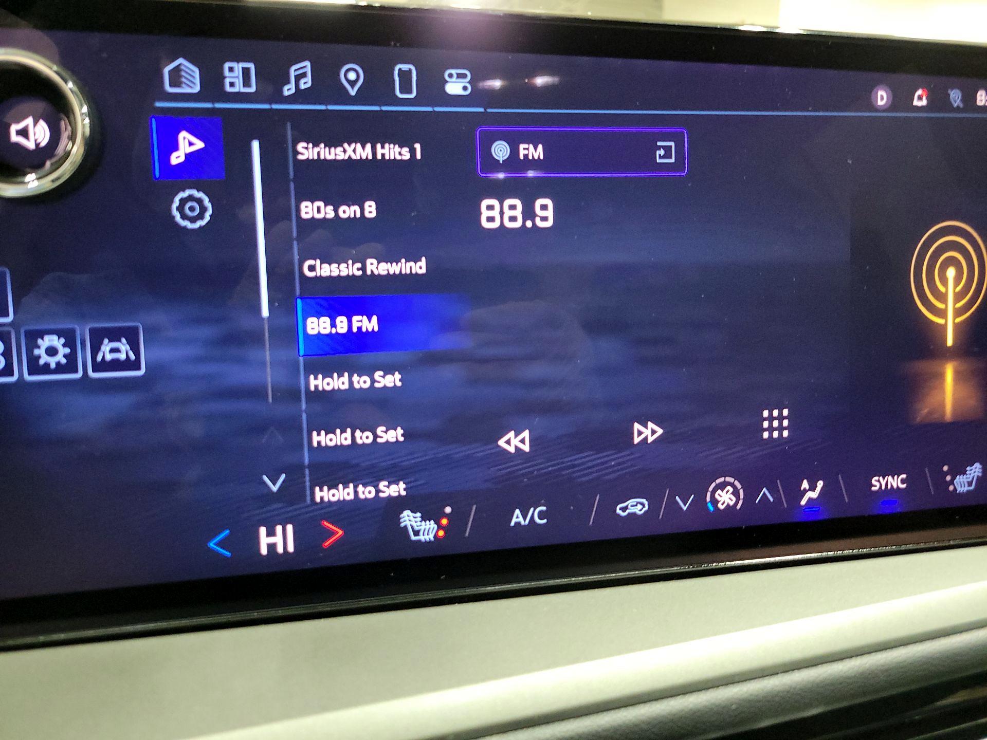 Thumbnail: 2025 Chevrolet Traverse - 14