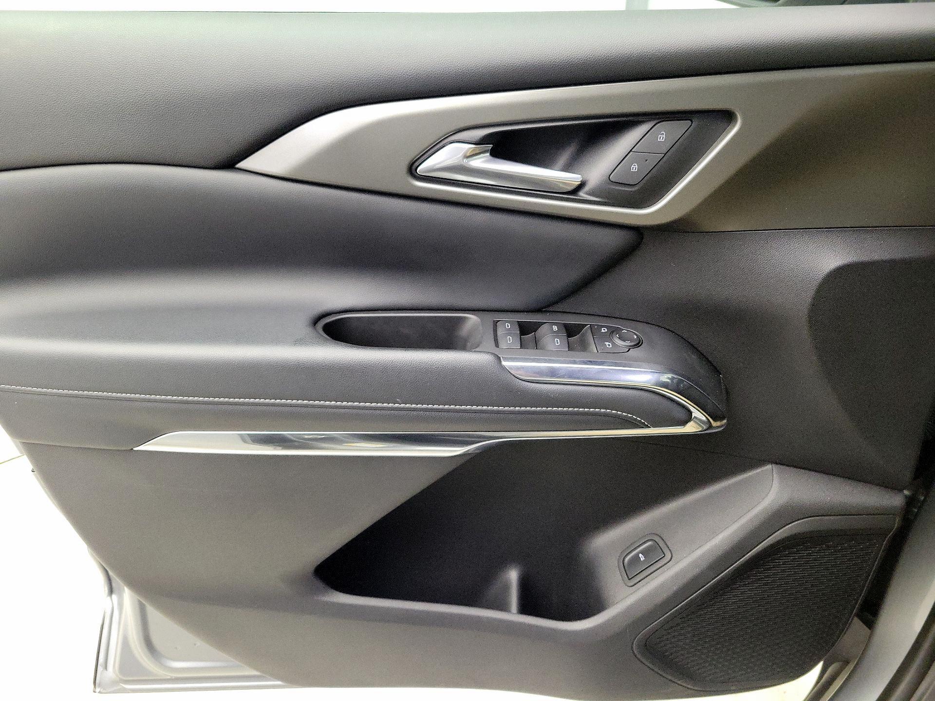 Thumbnail: 2025 Chevrolet Traverse - 12