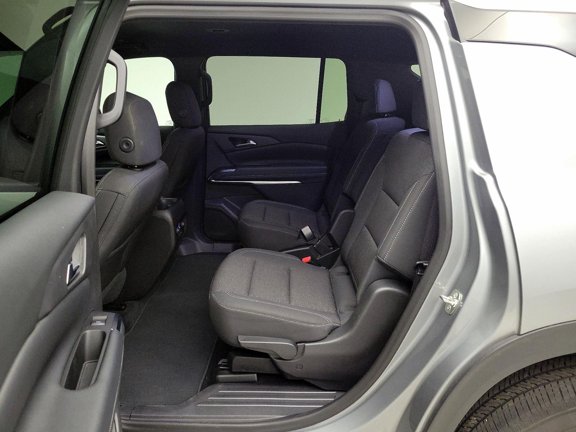 Thumbnail: 2025 Chevrolet Traverse - 19