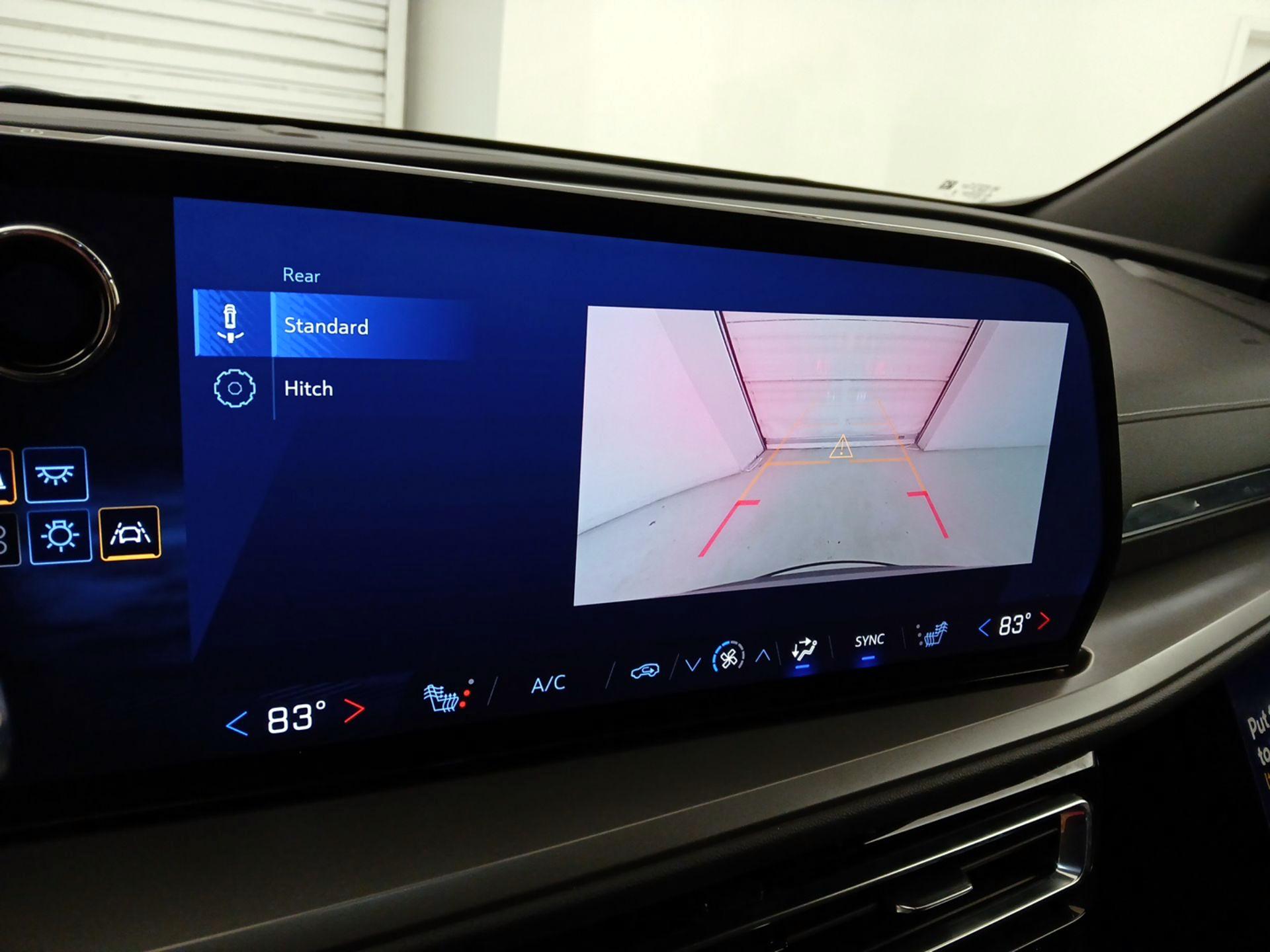 Thumbnail: 2025 Chevrolet Traverse - 15