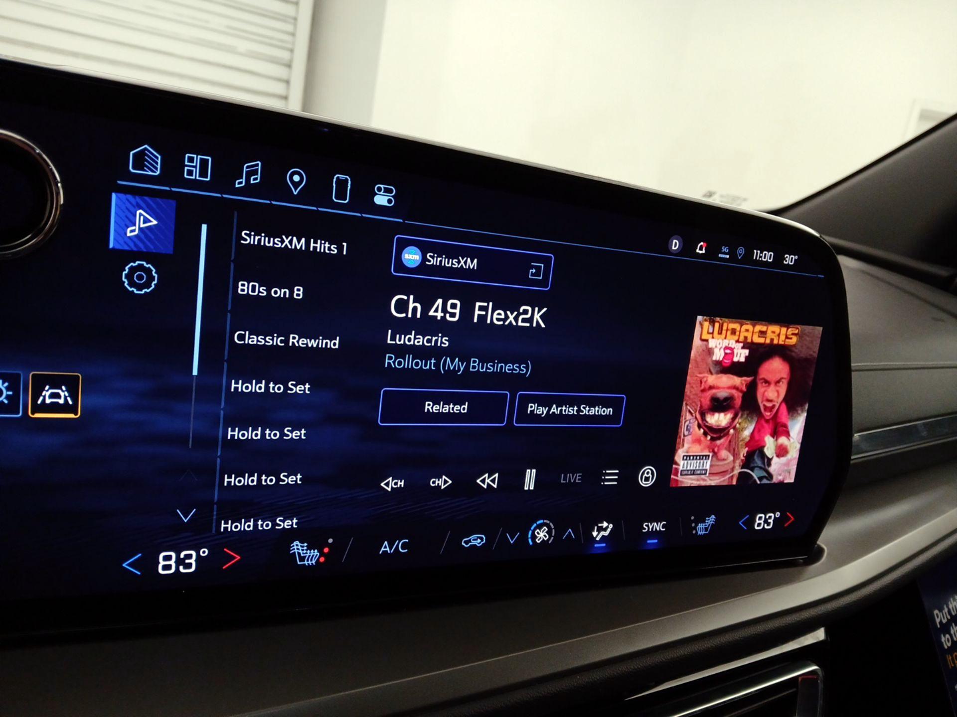 Thumbnail: 2025 Chevrolet Traverse - 16