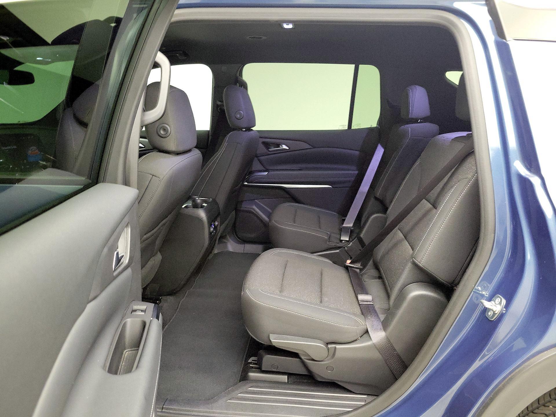 Thumbnail: 2025 Chevrolet Traverse - 19