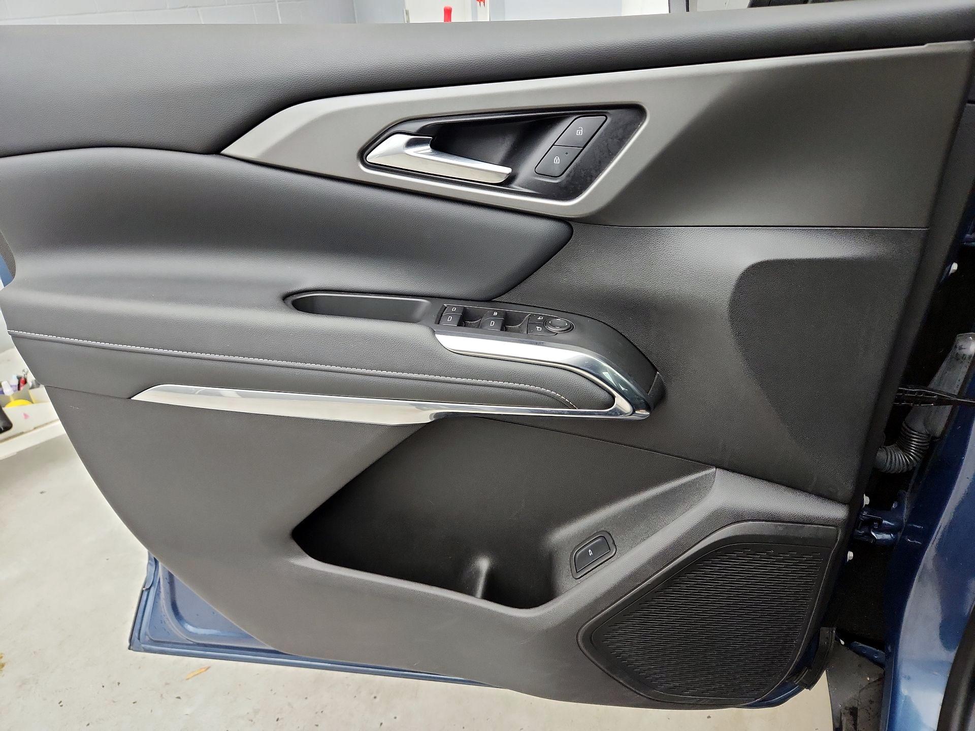 Thumbnail: 2025 Chevrolet Traverse - 12