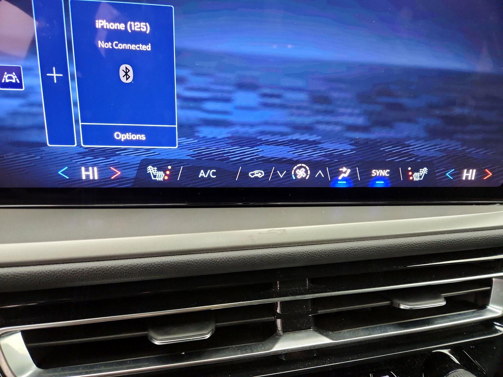 Thumbnail: 2025 Chevrolet Traverse - 17