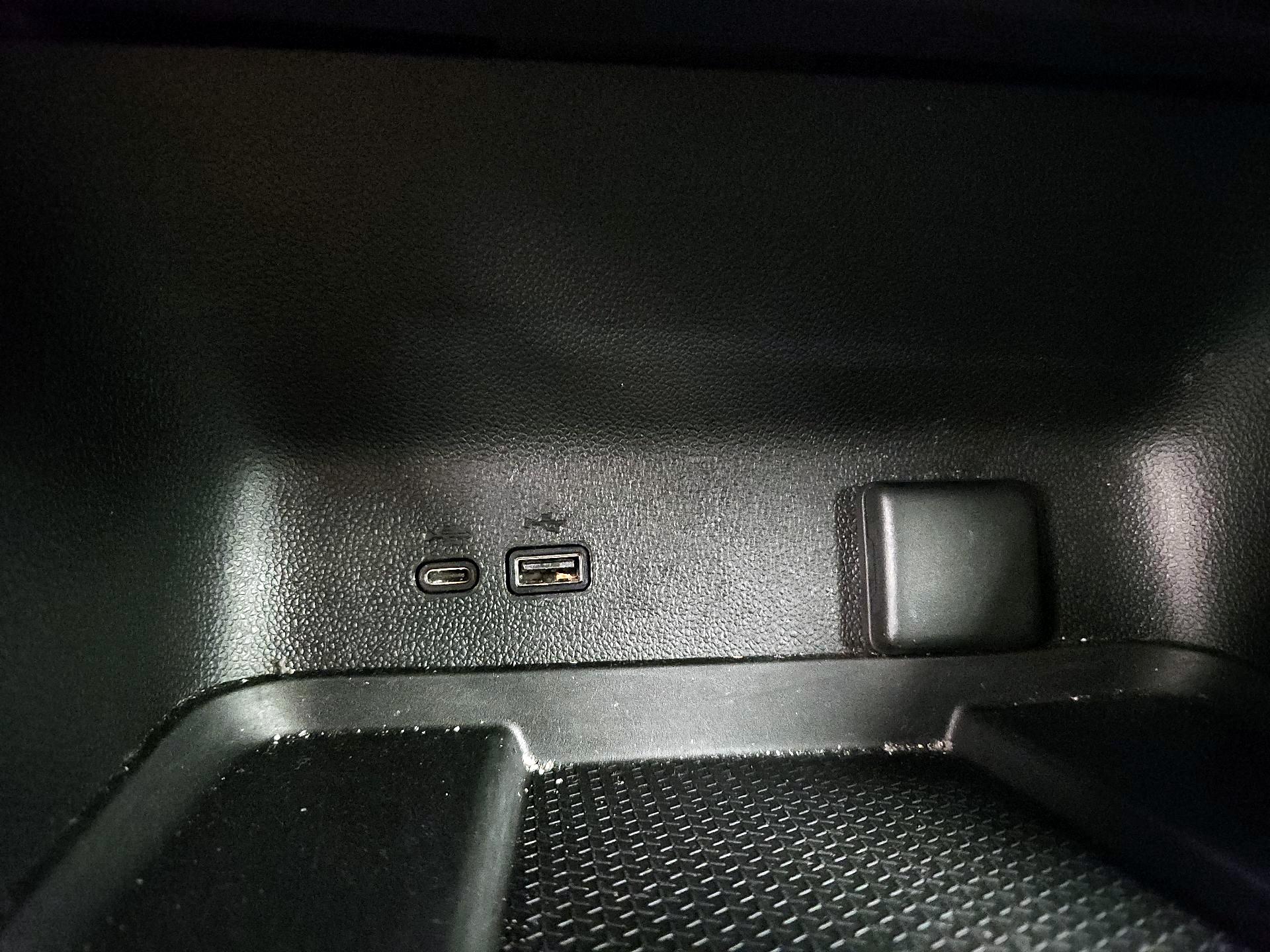 Thumbnail: 2025 Chevrolet Traverse - 19