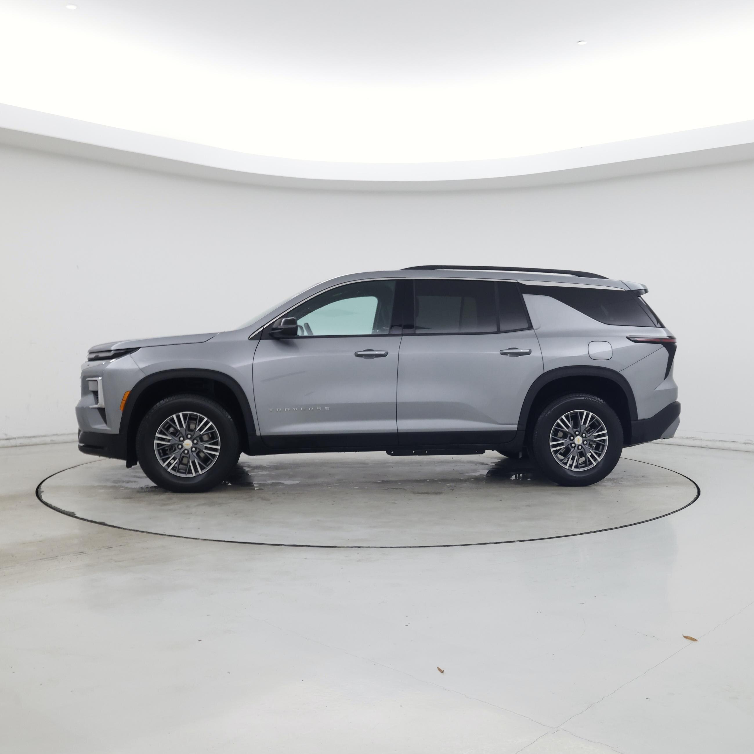 Thumbnail: 2025 Chevrolet Traverse - 3