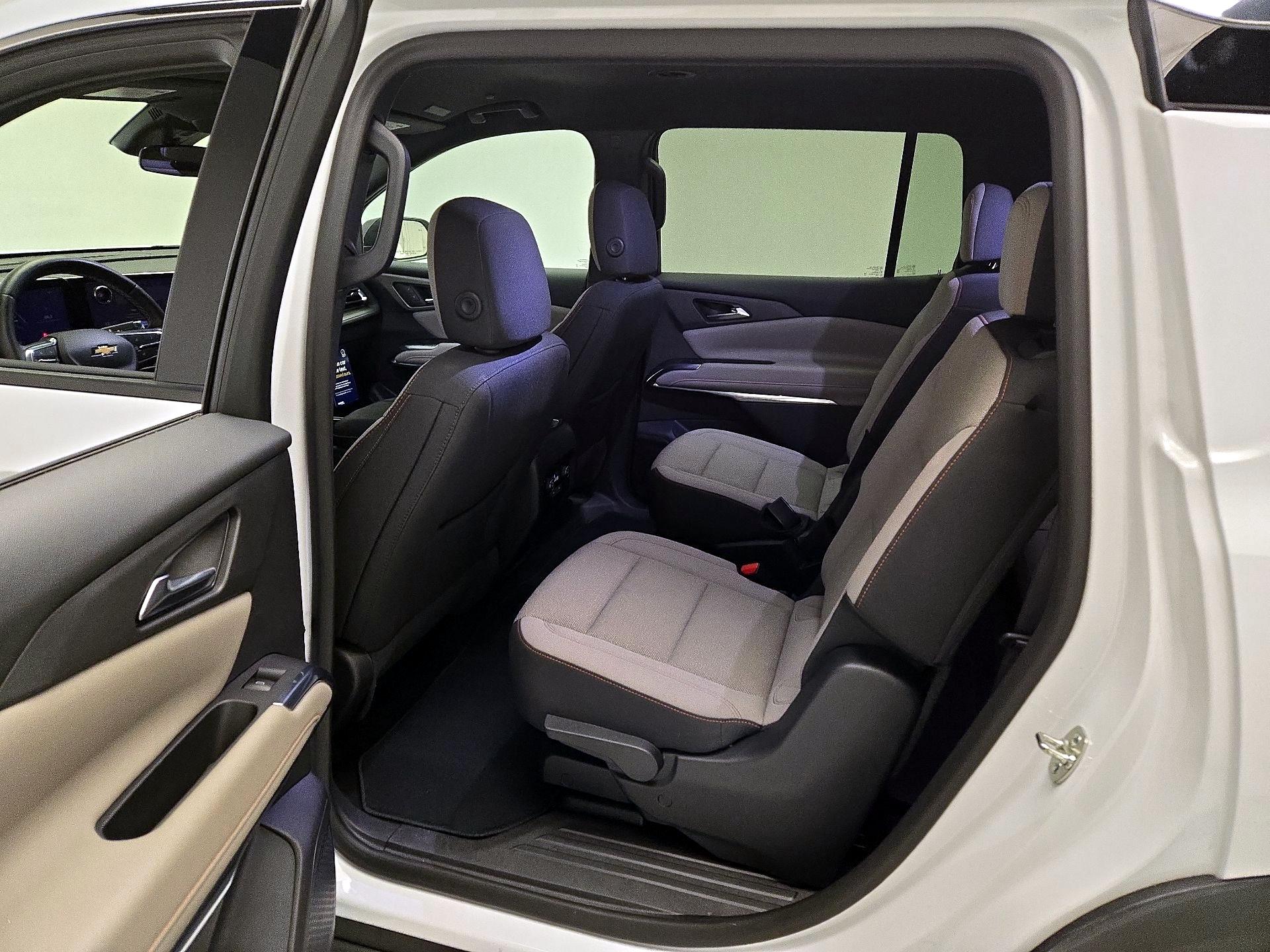 Thumbnail: 2025 Chevrolet Traverse - 19