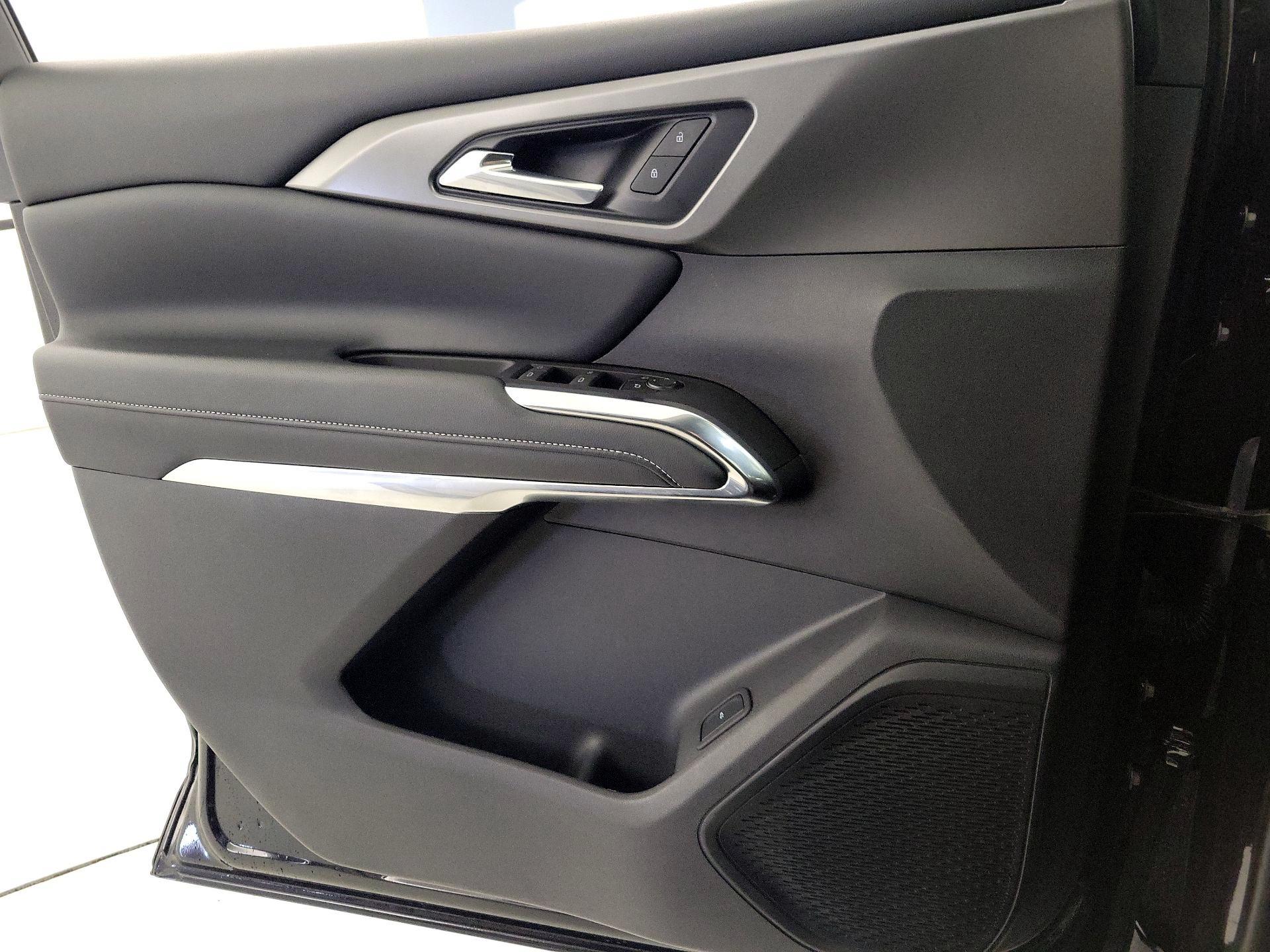 Thumbnail: 2025 Chevrolet Traverse - 12