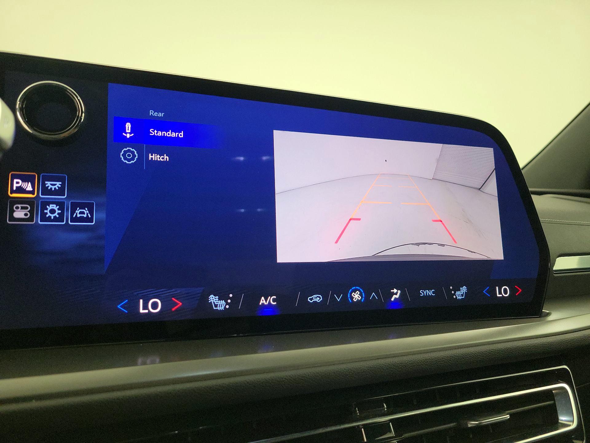 Thumbnail: 2025 Chevrolet Traverse - 14