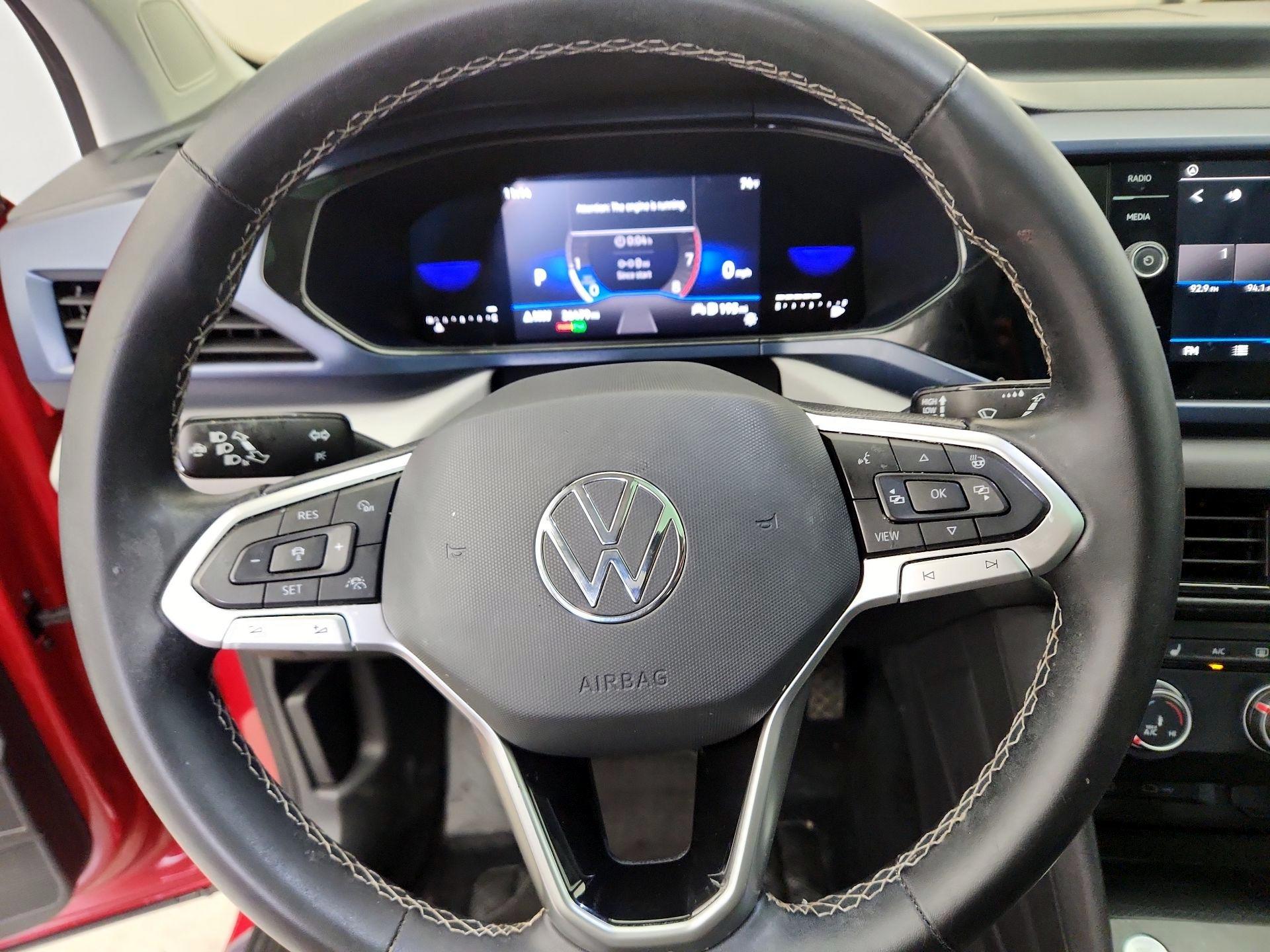 Thumbnail: 2022 Volkswagen Taos - 10