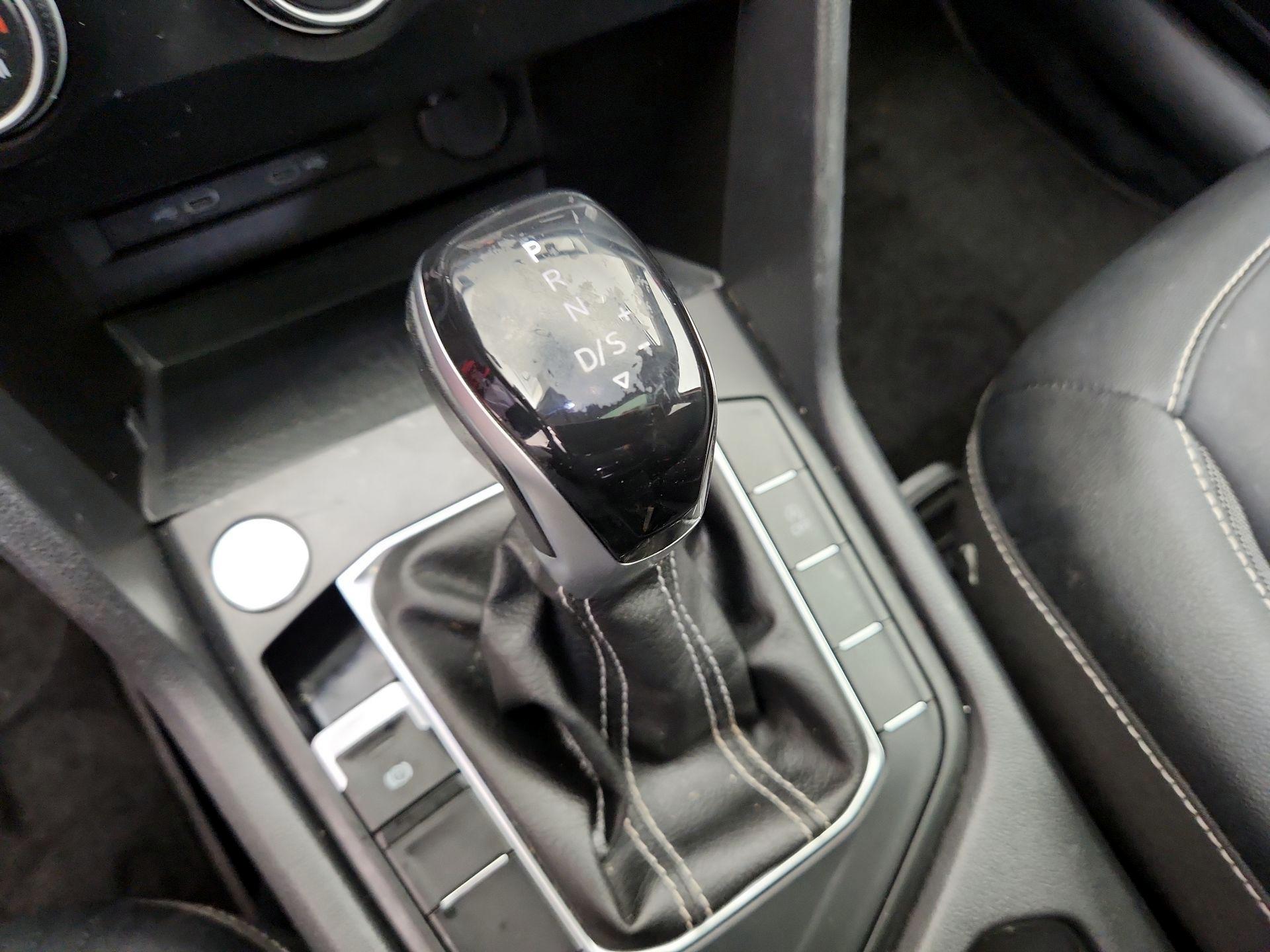 Thumbnail: 2022 Volkswagen Taos - 17