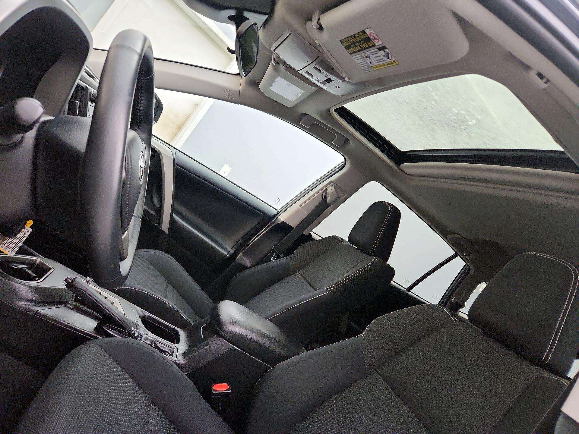 Thumbnail: 2017 Toyota RAV4 - 19