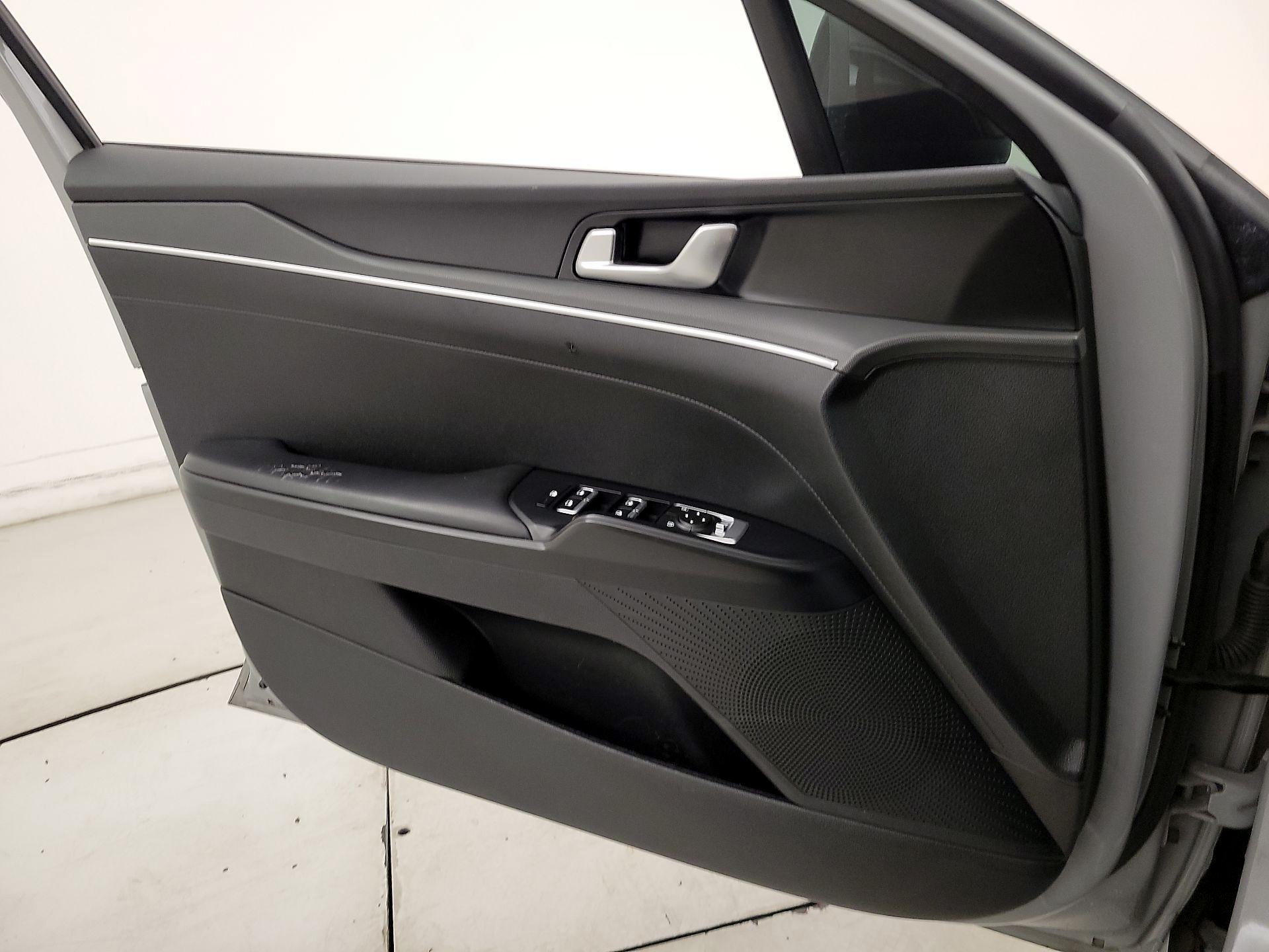 Thumbnail: 2023 Kia K5 - 12