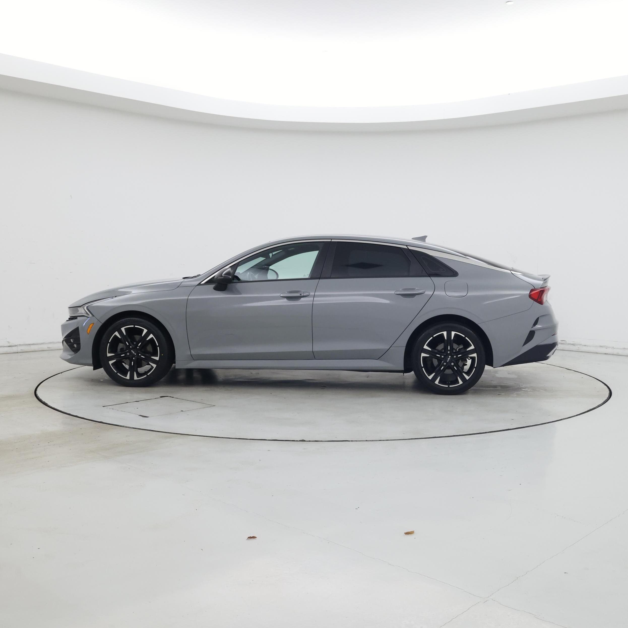 Thumbnail: 2023 Kia K5 - 3