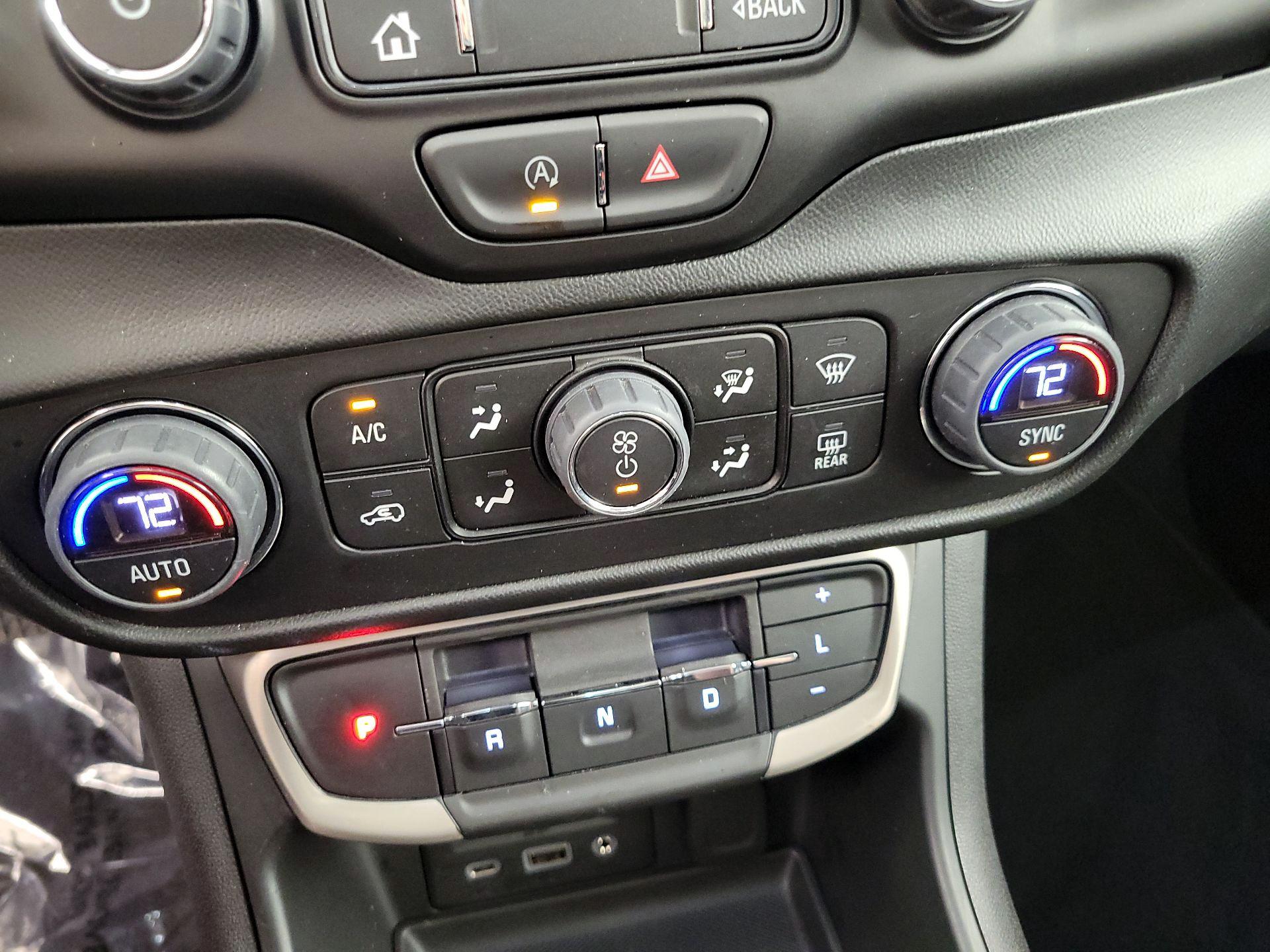 Thumbnail: 2022 GMC Terrain - 17