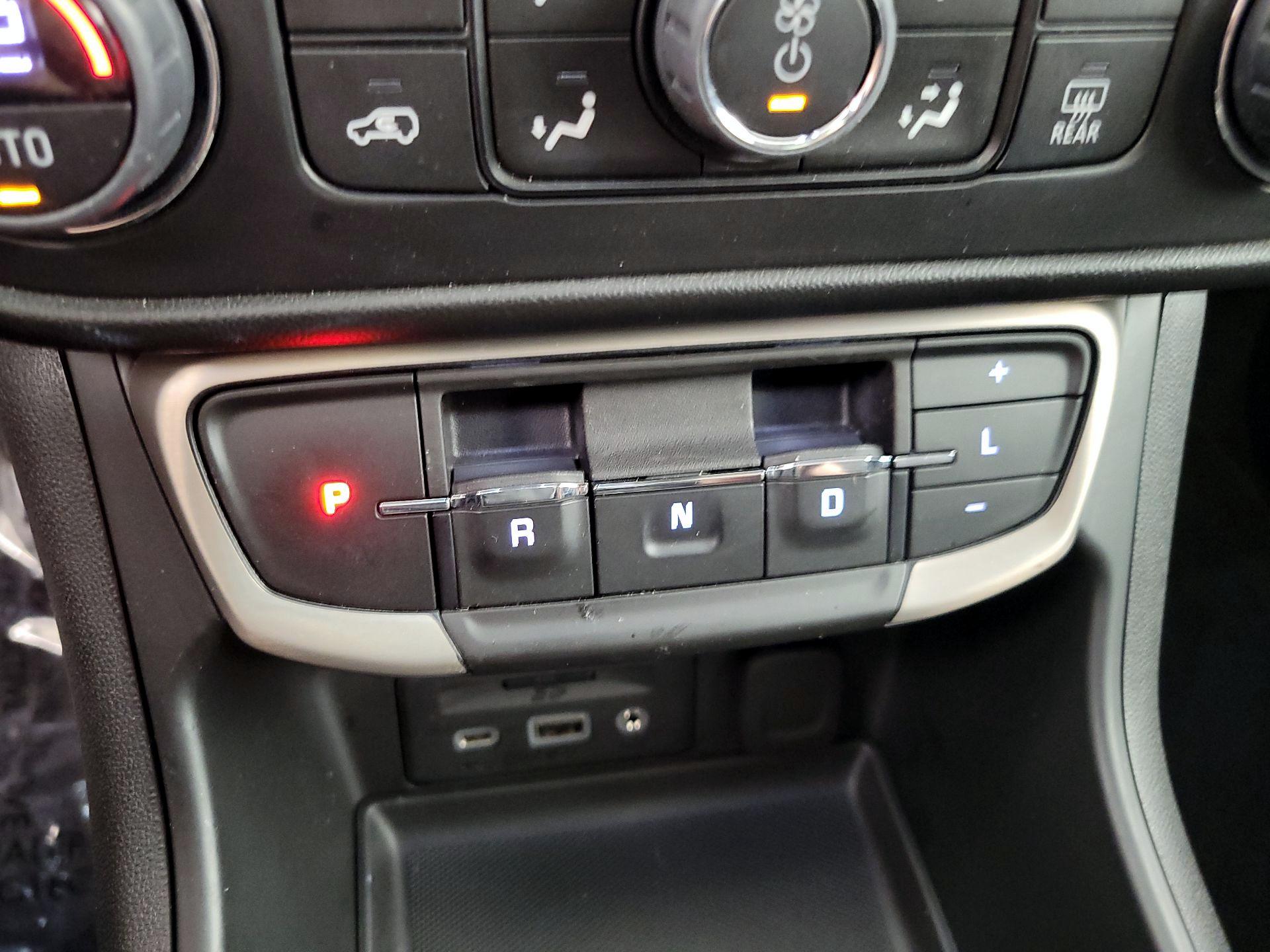 Thumbnail: 2022 GMC Terrain - 18