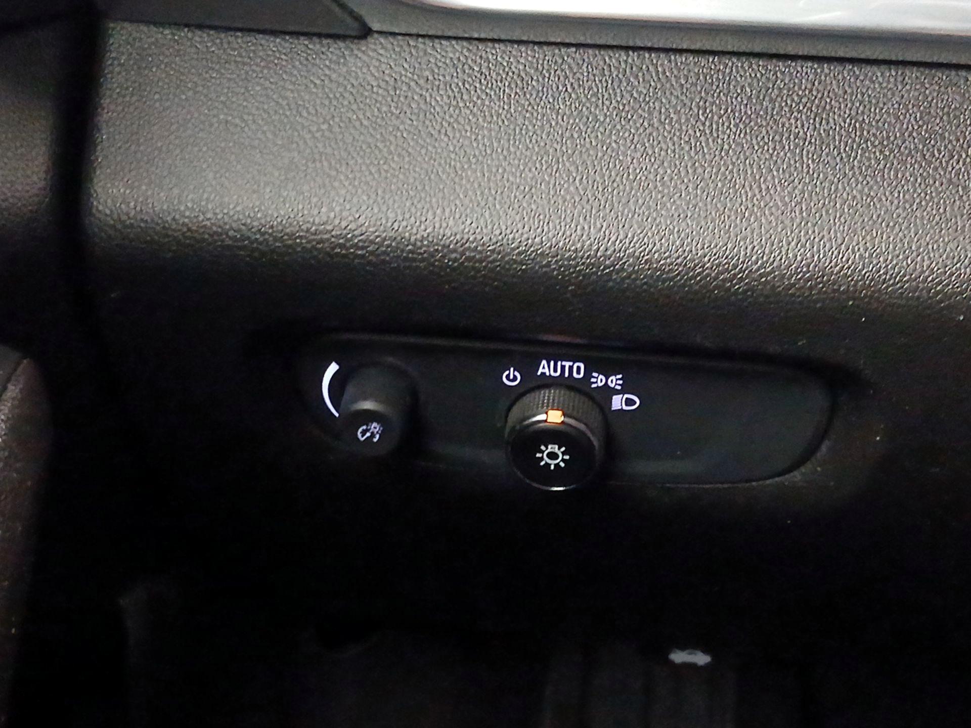 Thumbnail: 2023 Chevrolet Traverse - 13