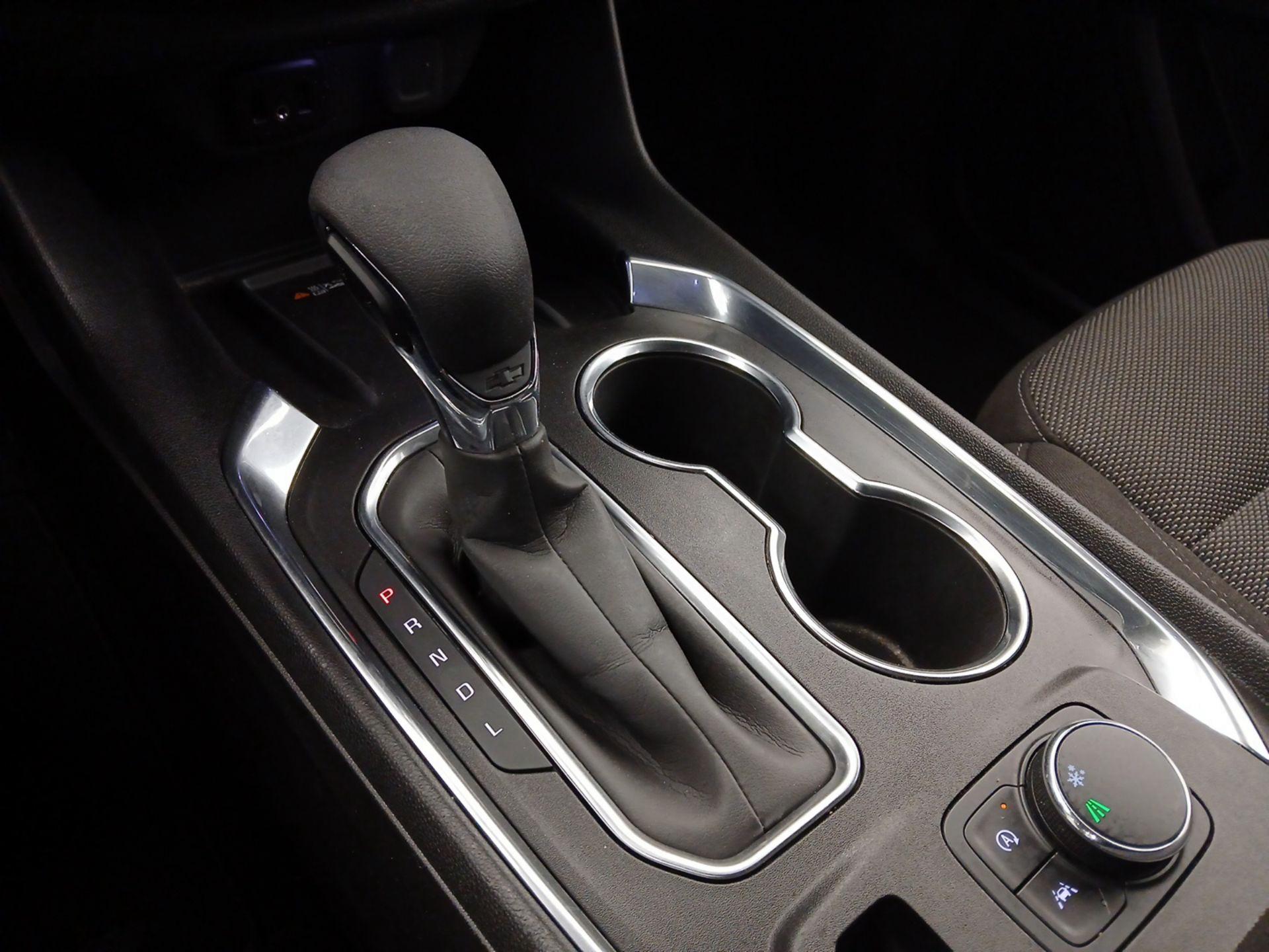 Thumbnail: 2023 Chevrolet Traverse - 17