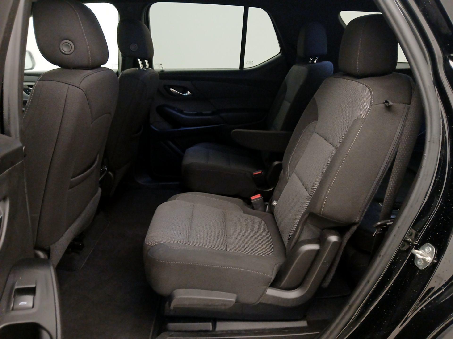 Thumbnail: 2023 Chevrolet Traverse - 19