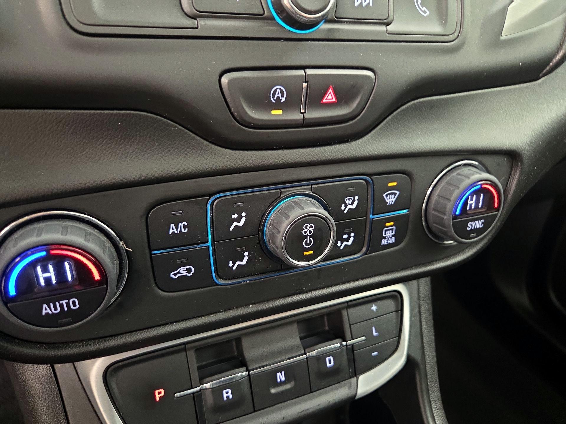 Thumbnail: 2022 GMC Terrain - 16