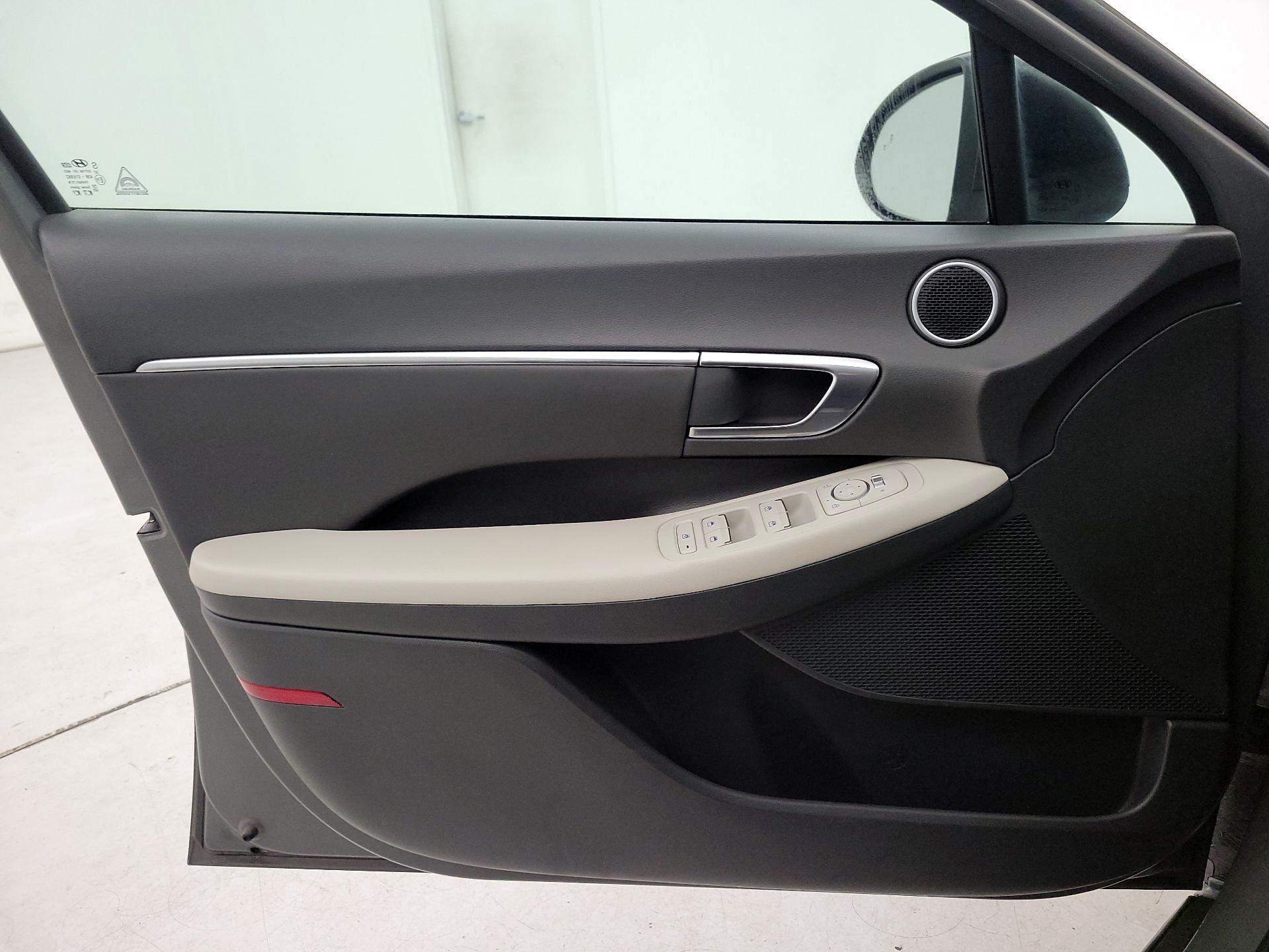 Thumbnail: 2023 Hyundai Sonata - 12