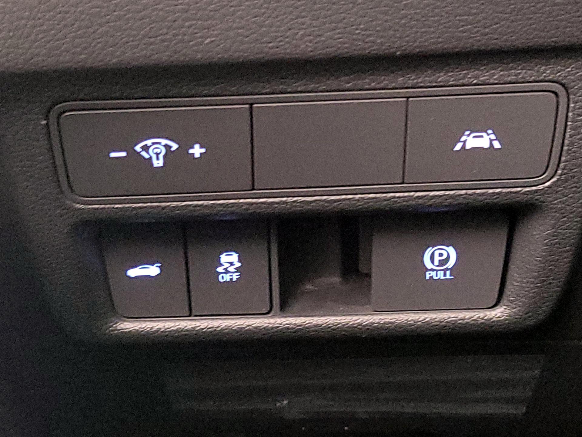 Thumbnail: 2023 Hyundai Sonata - 13