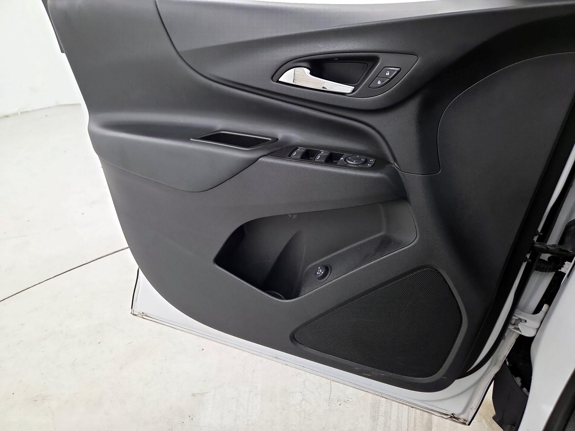 Thumbnail: 2022 Chevrolet Equinox - 12