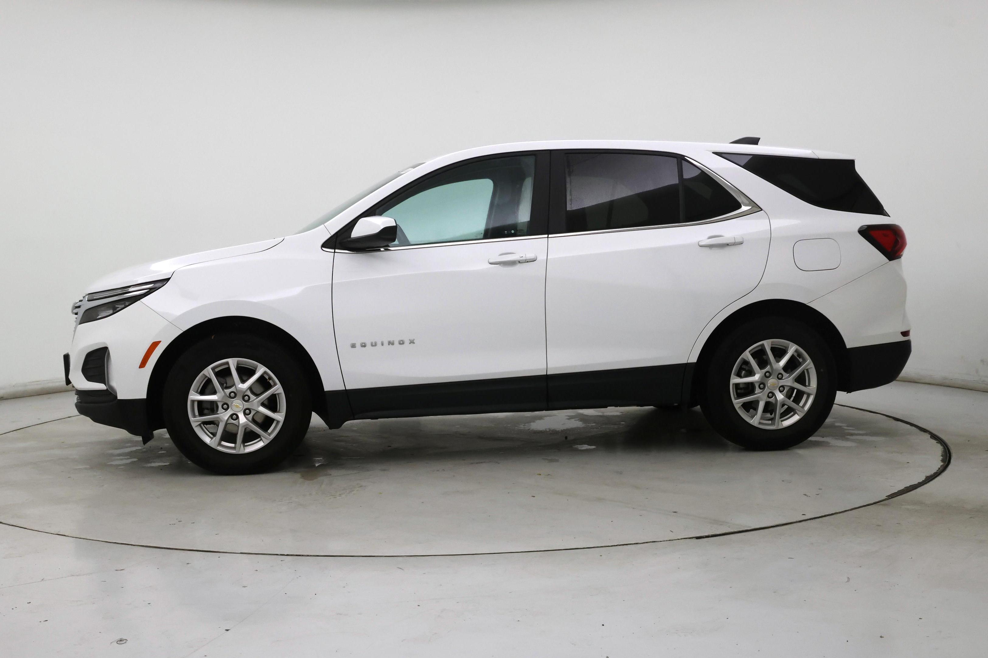 Thumbnail: 2022 Chevrolet Equinox - 3