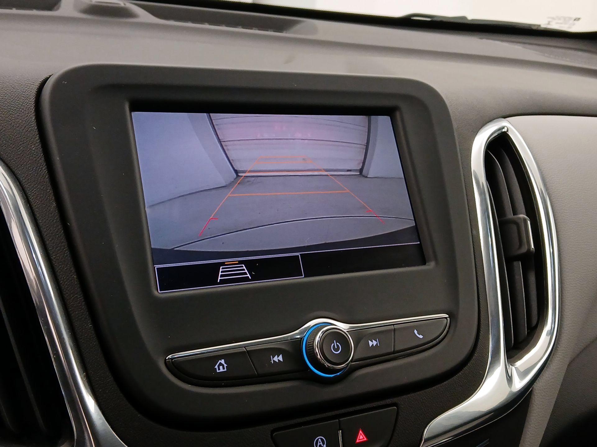 Thumbnail: 2022 Chevrolet Equinox - 14