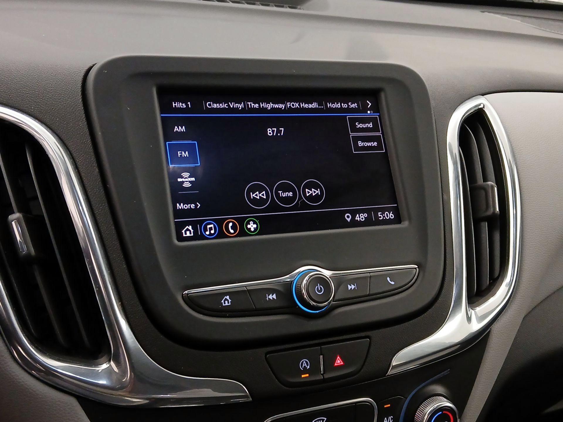 Thumbnail: 2022 Chevrolet Equinox - 15